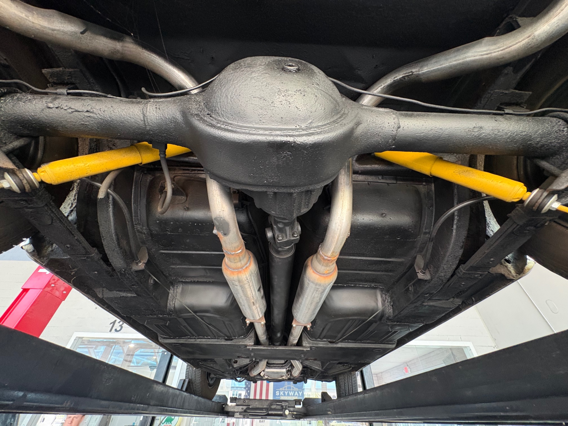 Vehicle photo 50