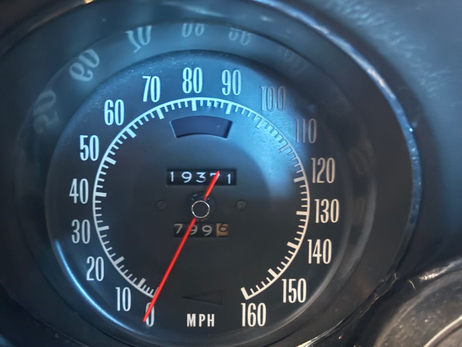 Vehicle photo 24