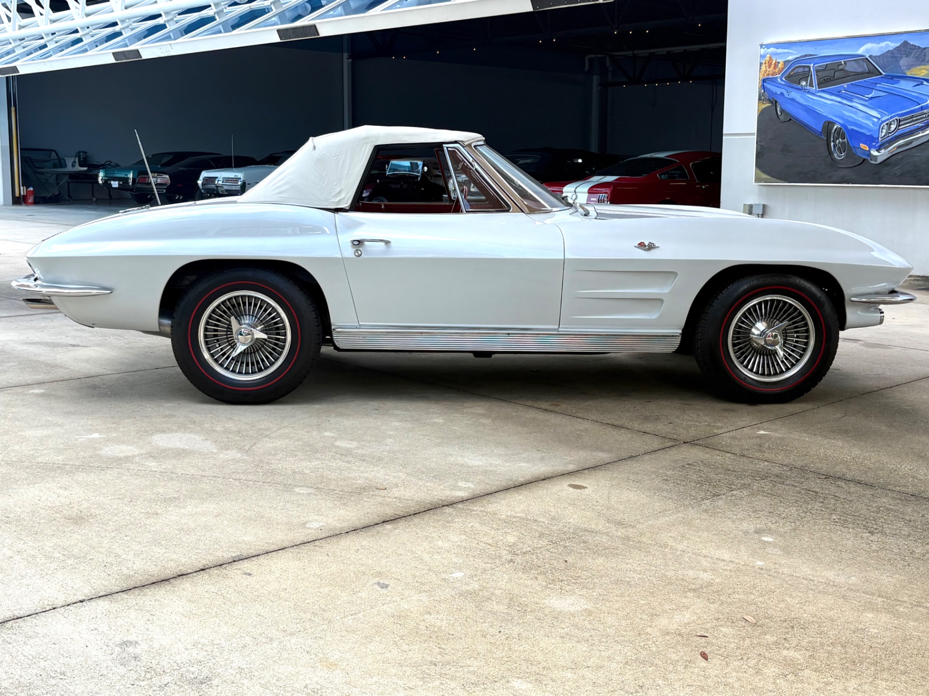 Vehicle photo 22