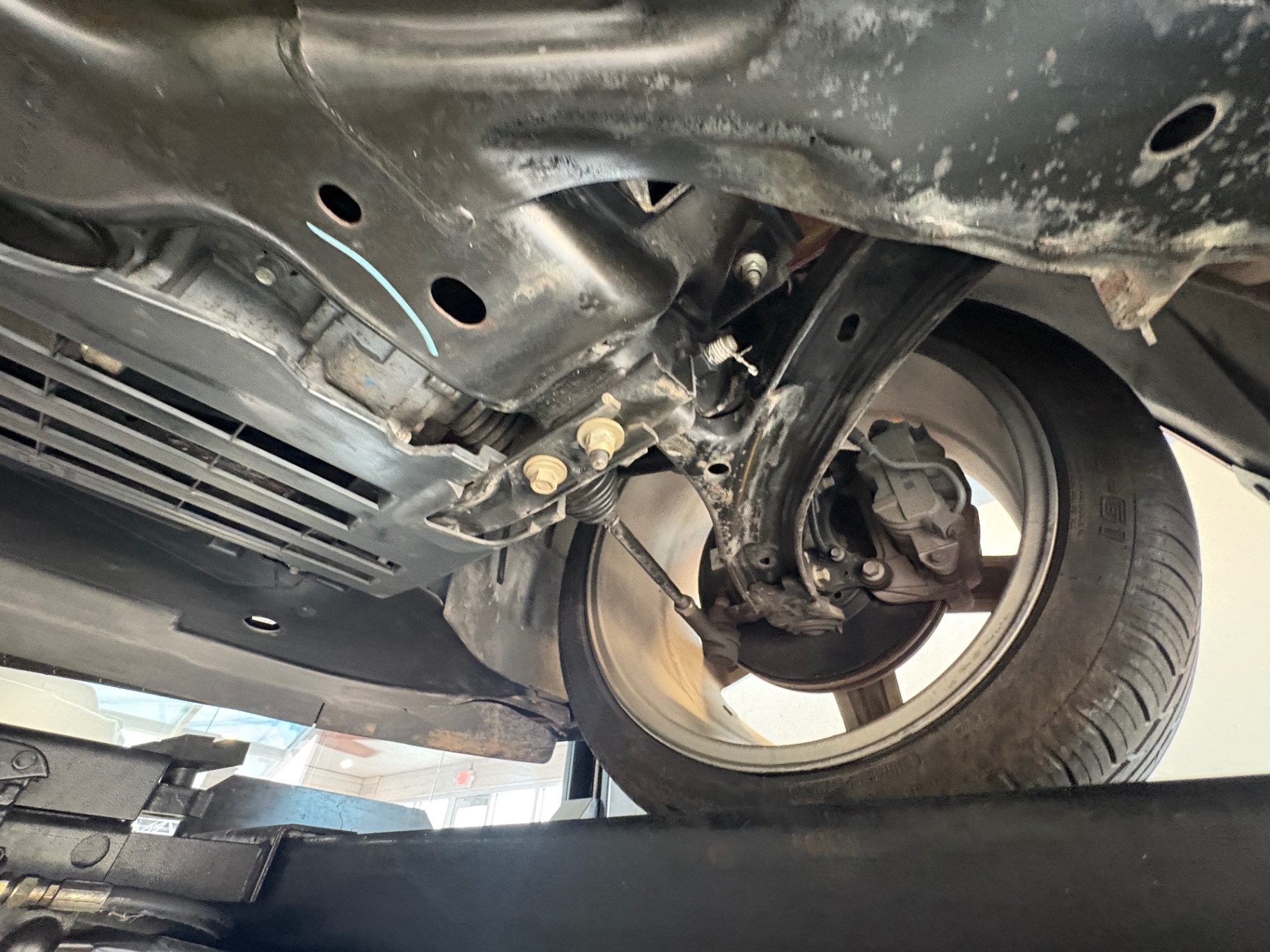 Vehicle photo 52