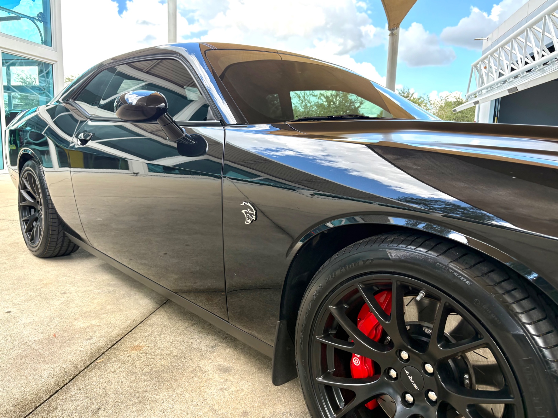 Vehicle photo 18