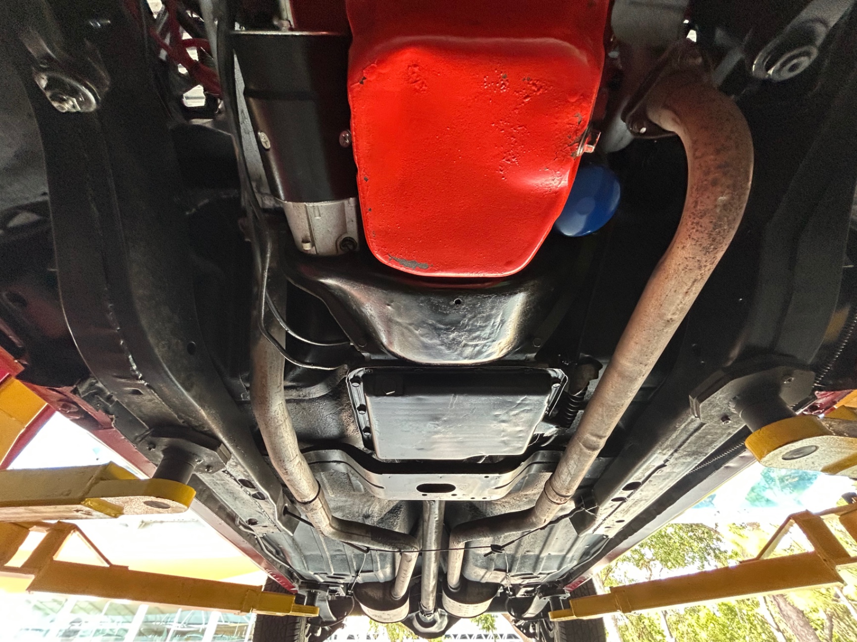 Vehicle photo 54
