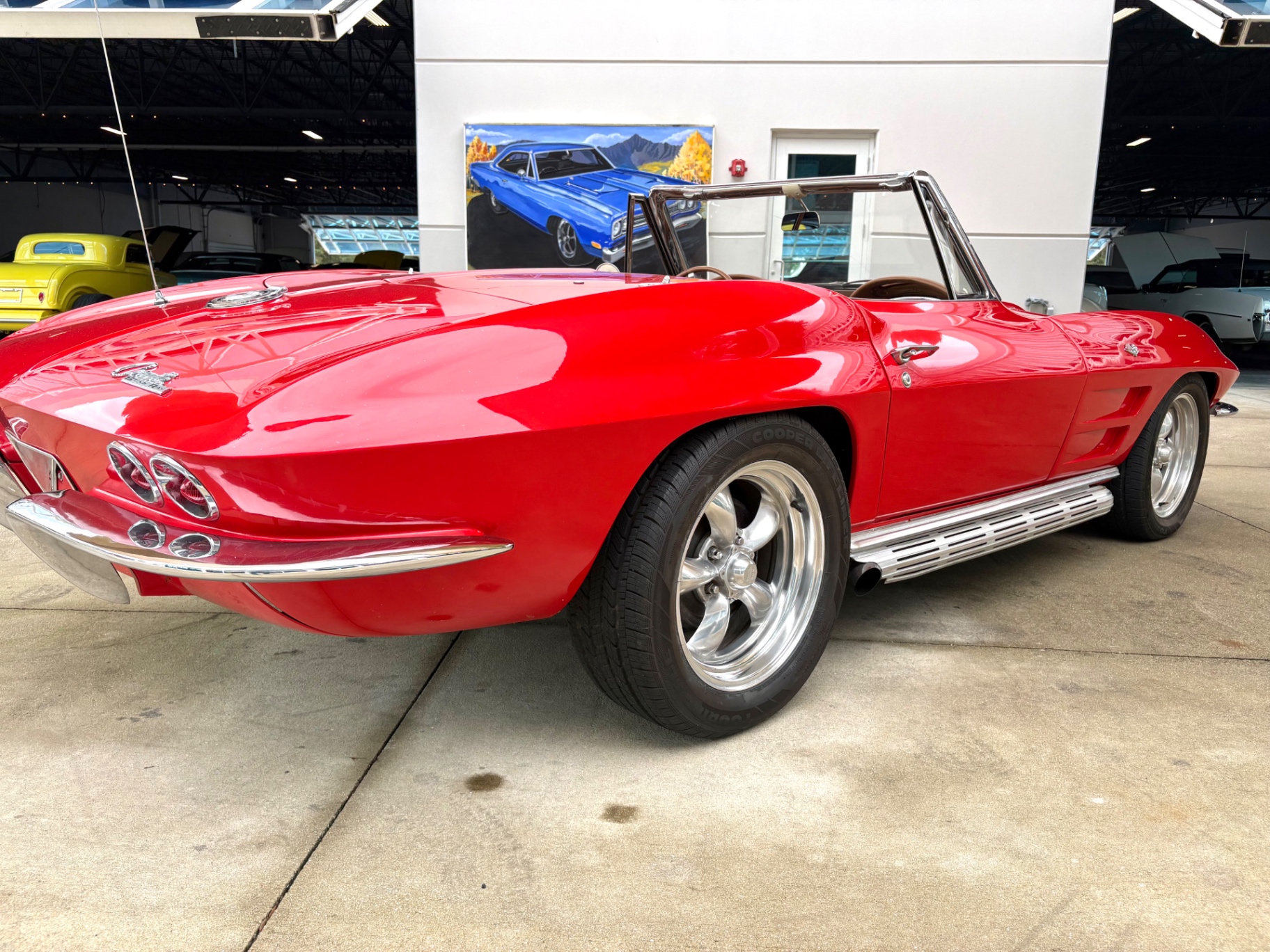 Vehicle photo 16