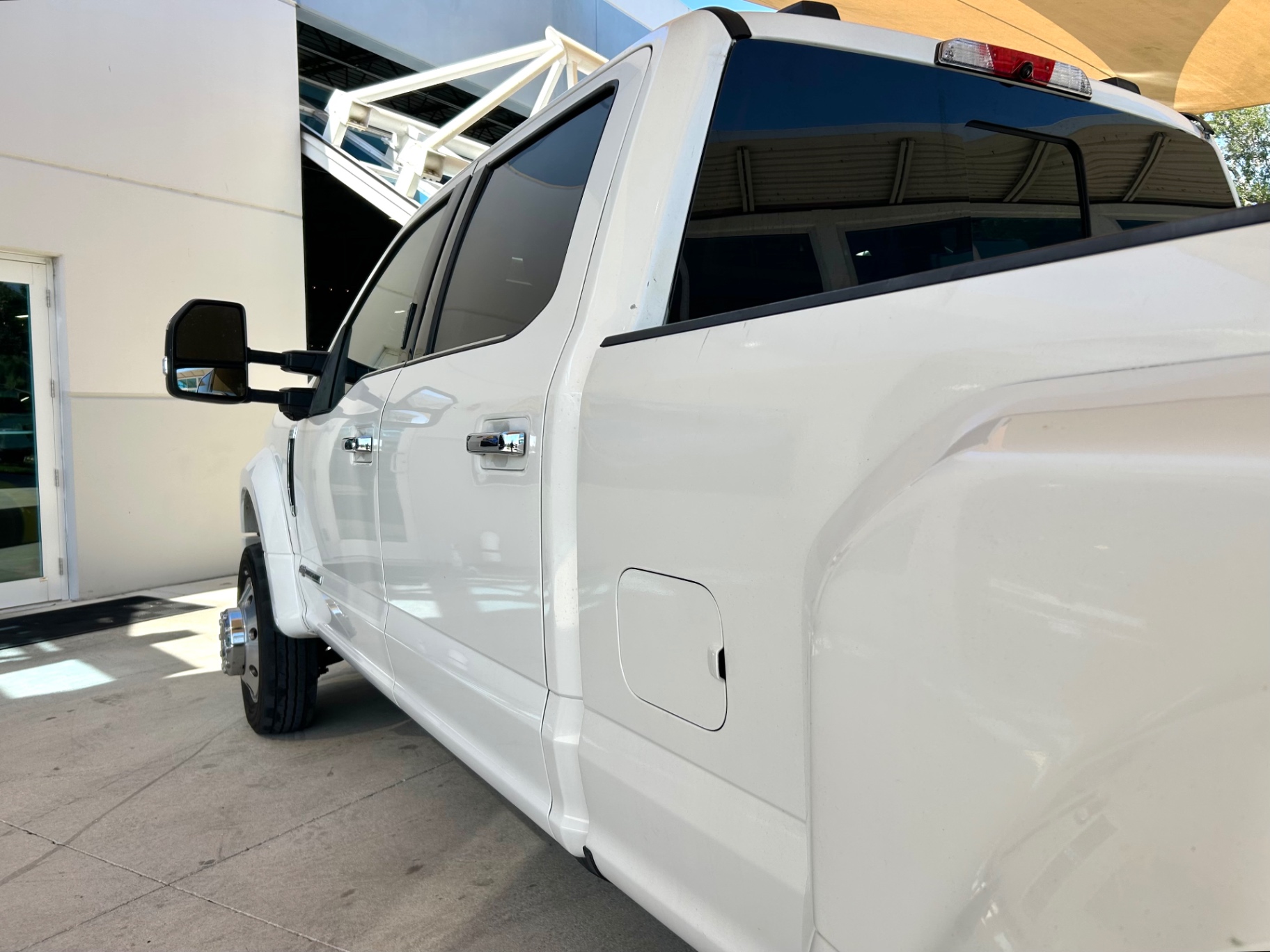 Vehicle photo 13