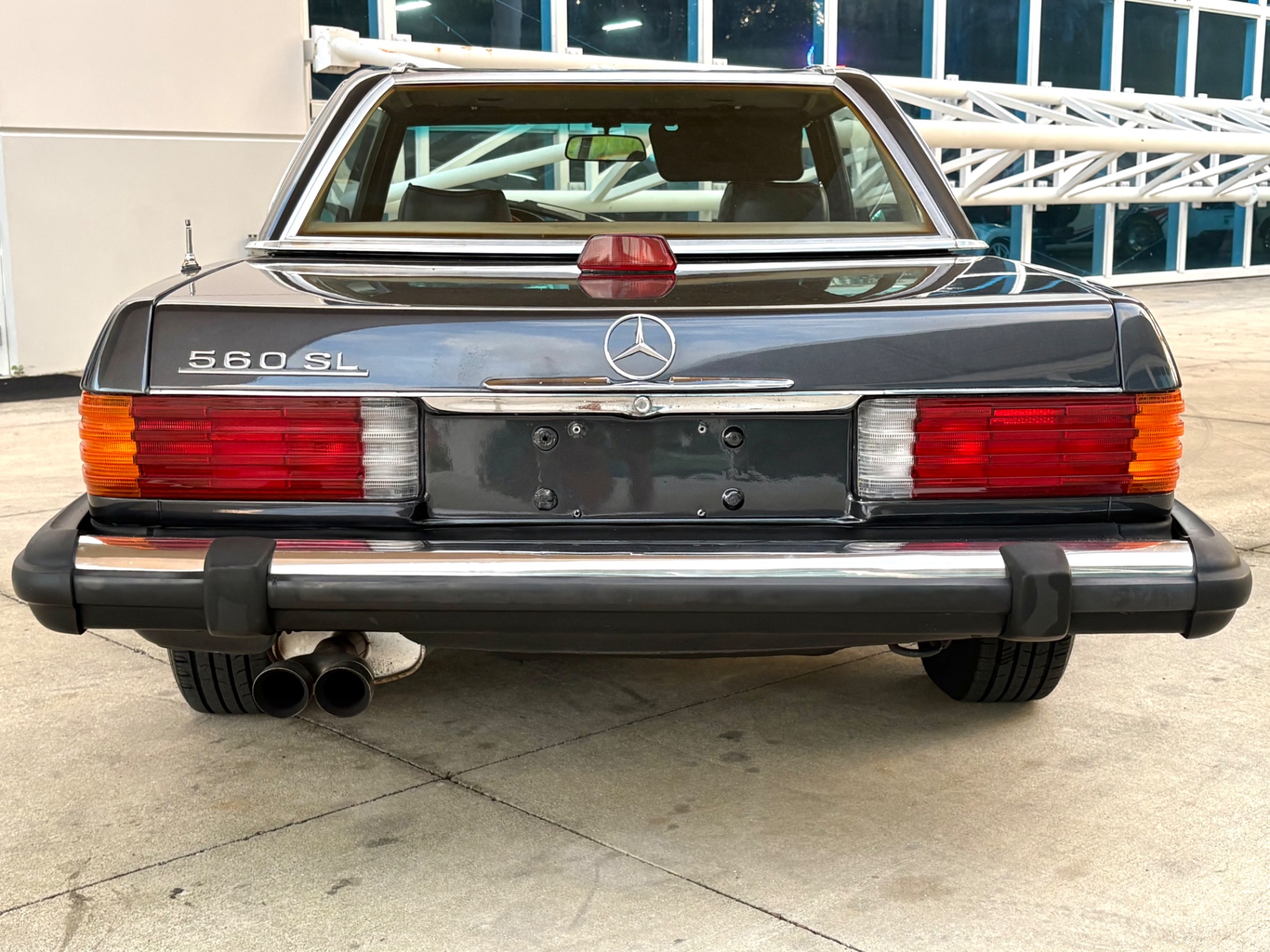 Vehicle photo 7