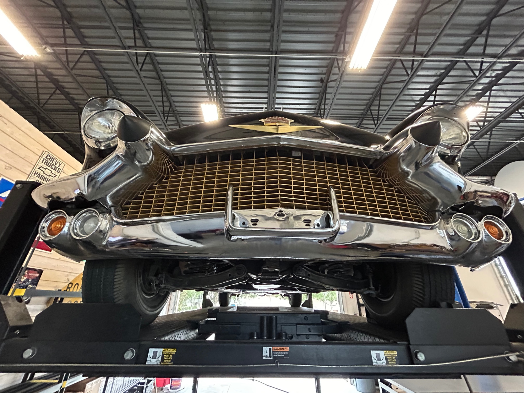Vehicle photo 43