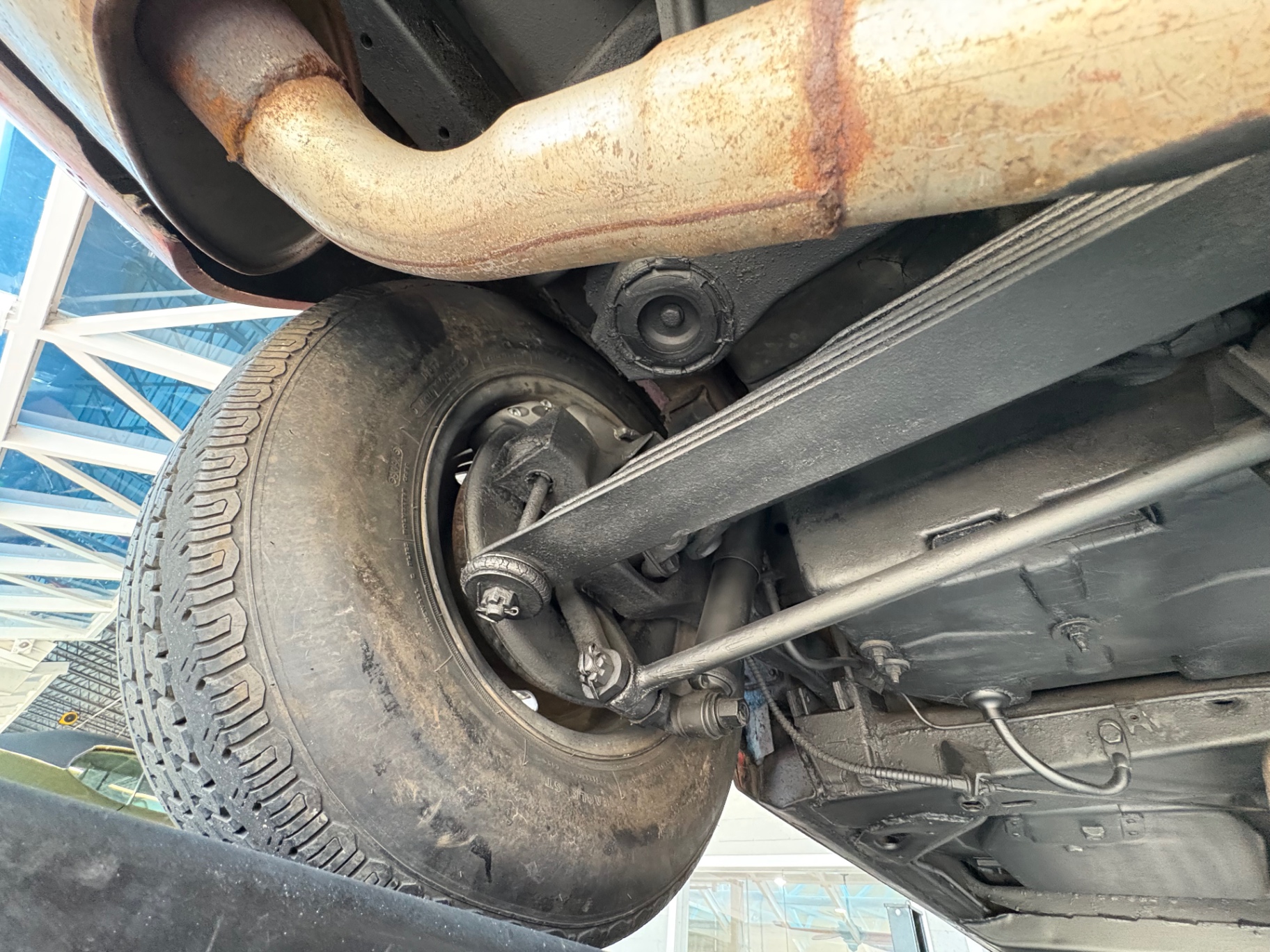 Vehicle photo 50