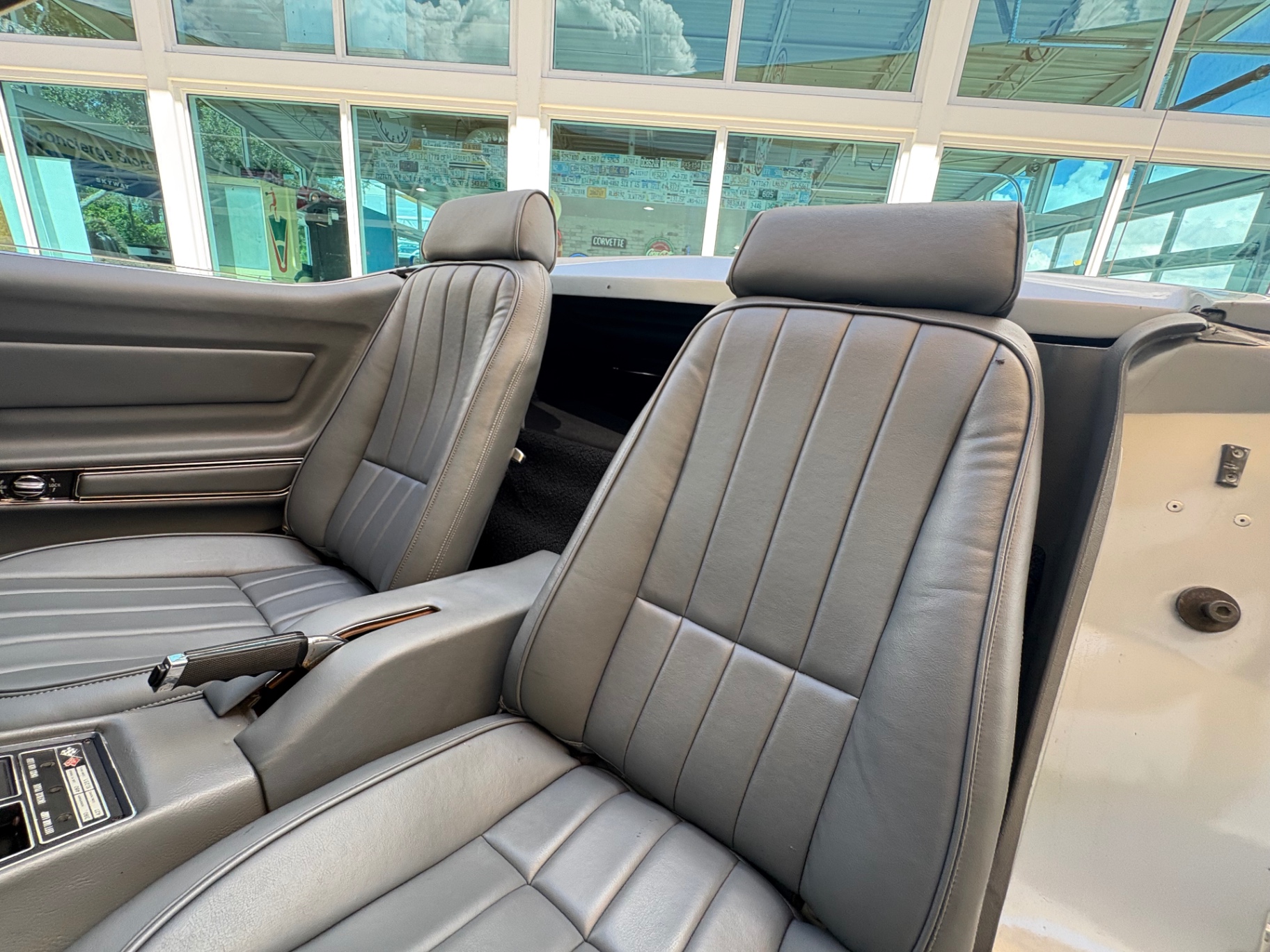Vehicle photo 50