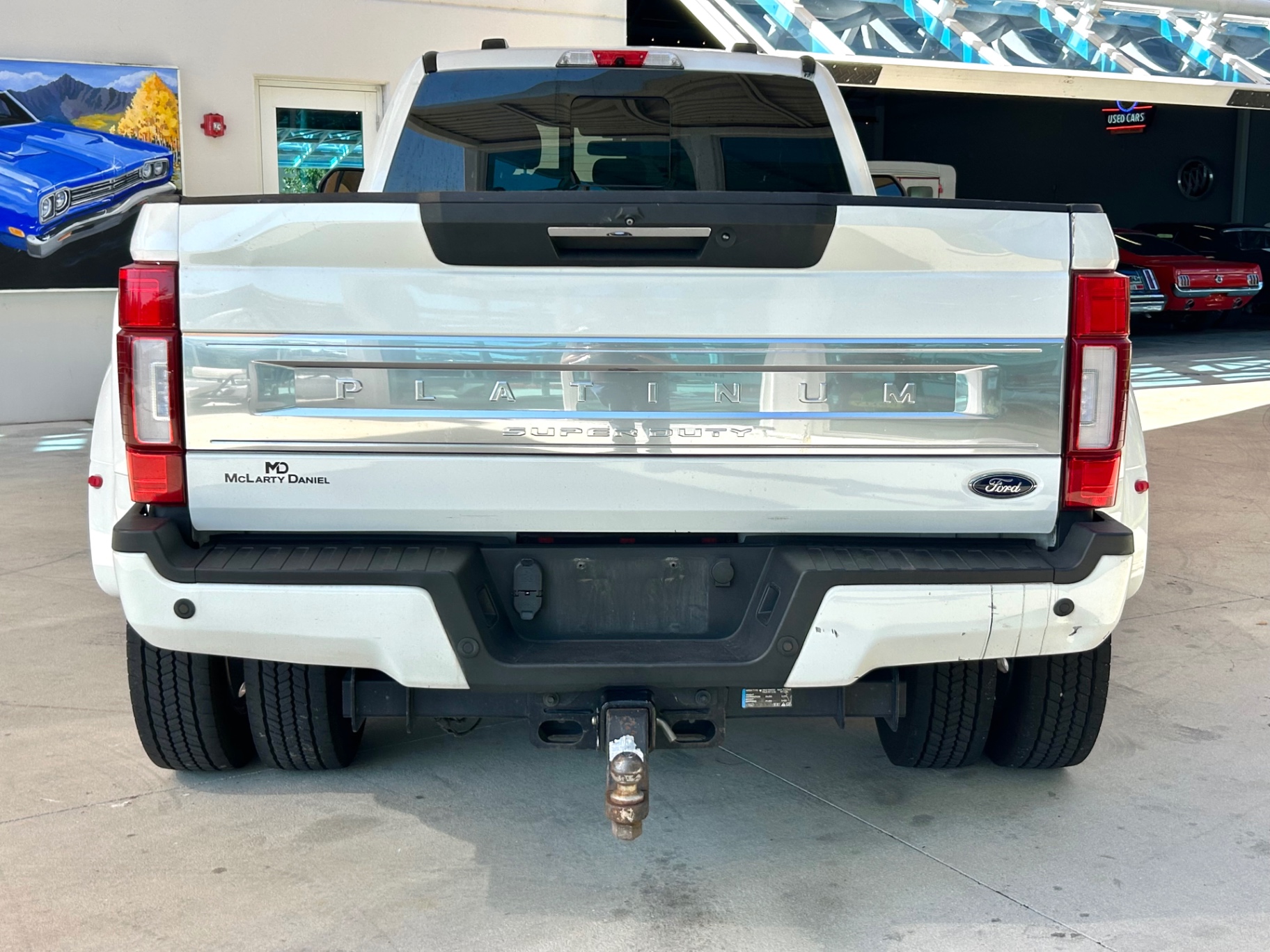 Vehicle photo 6