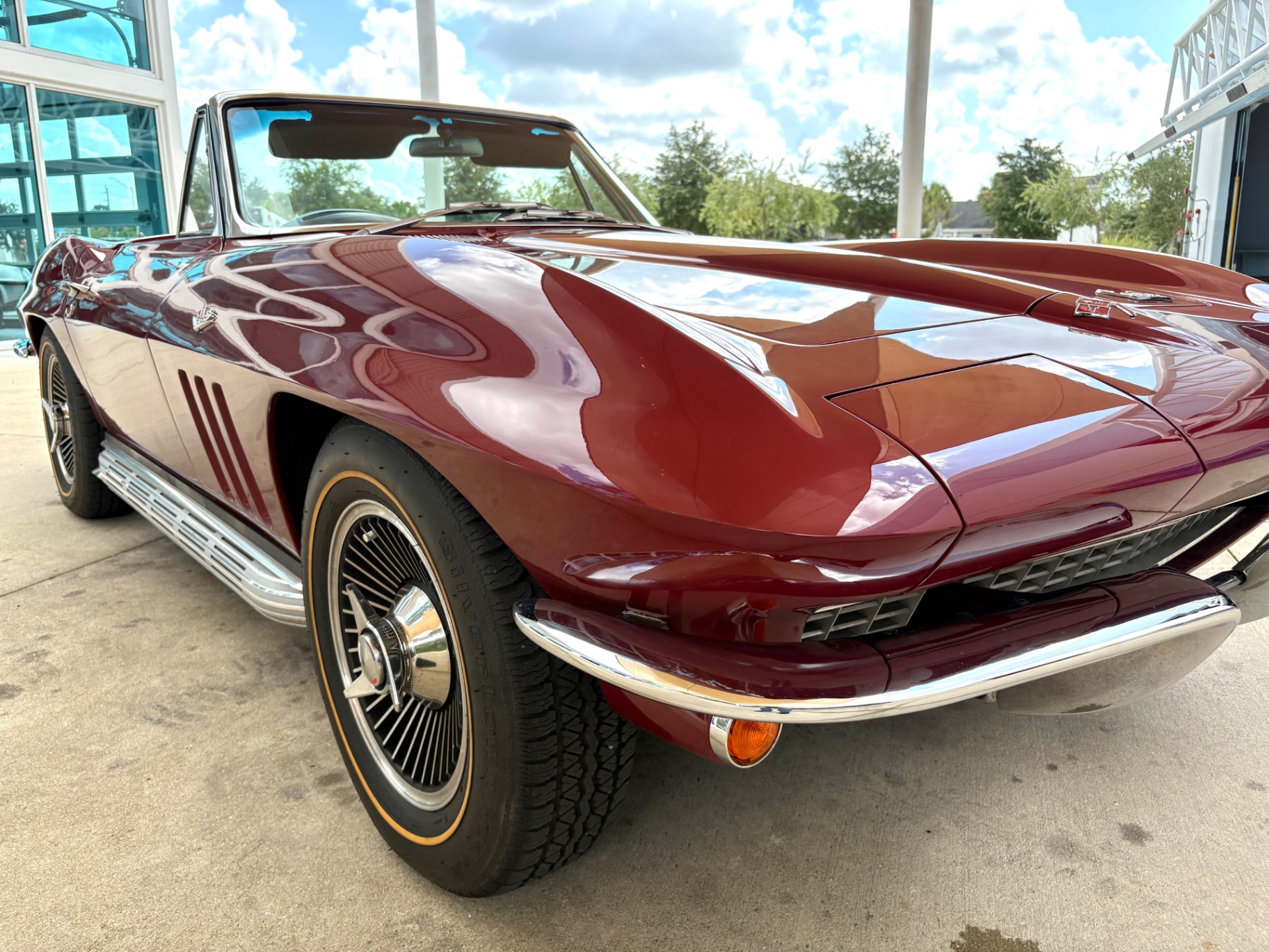 Vehicle photo 19