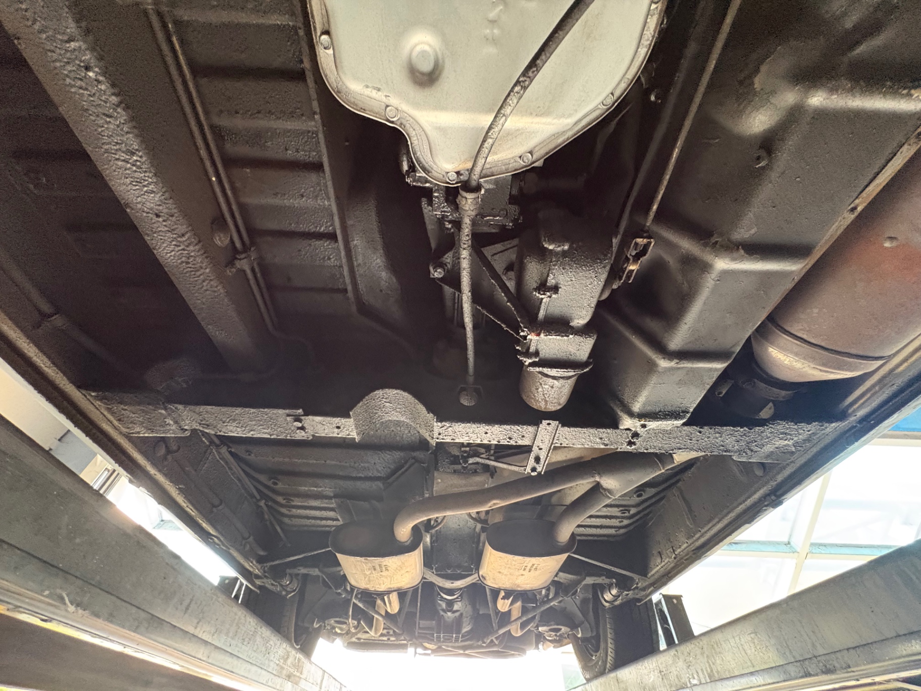 Vehicle photo 61