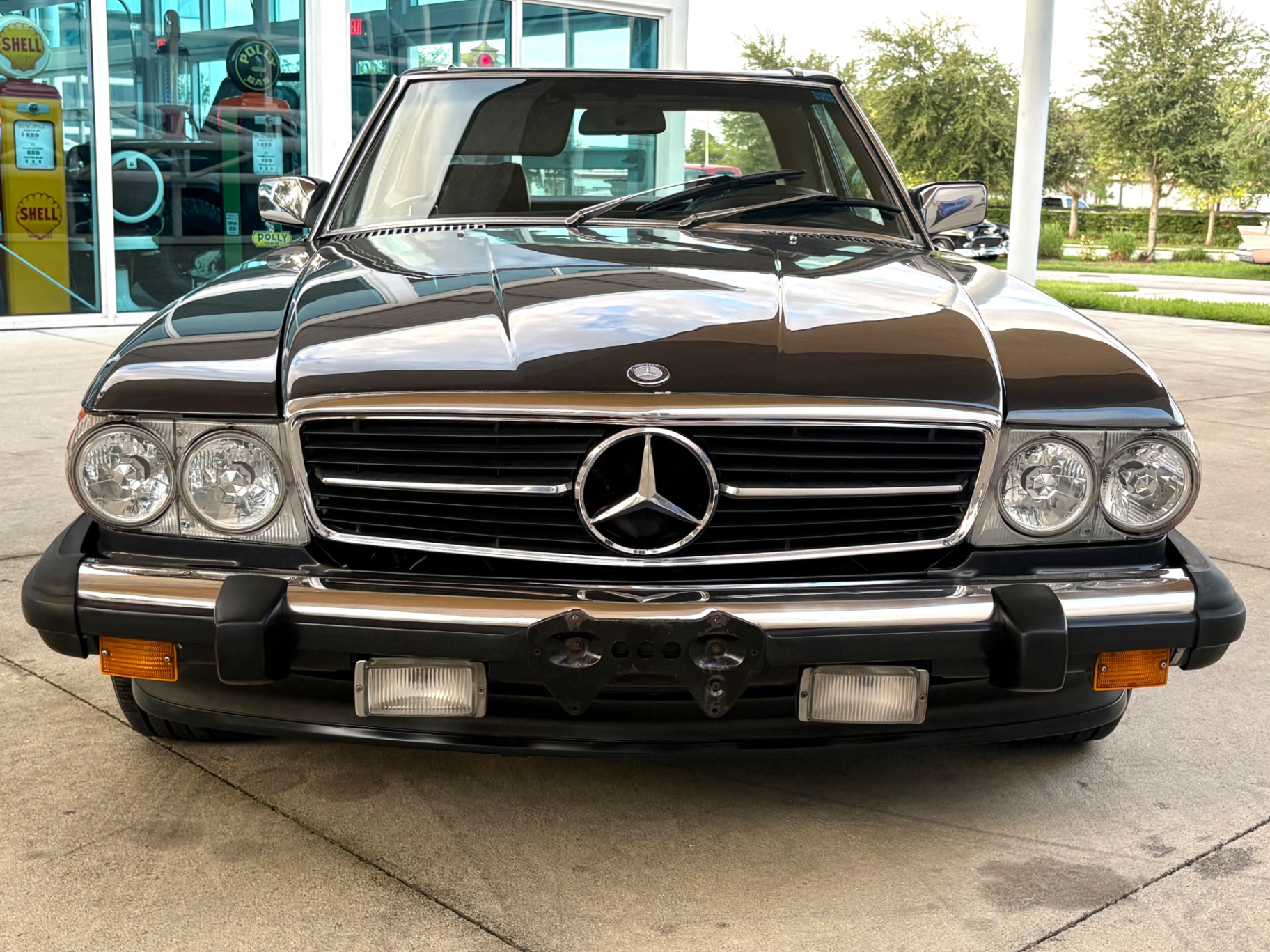 Vehicle photo 2