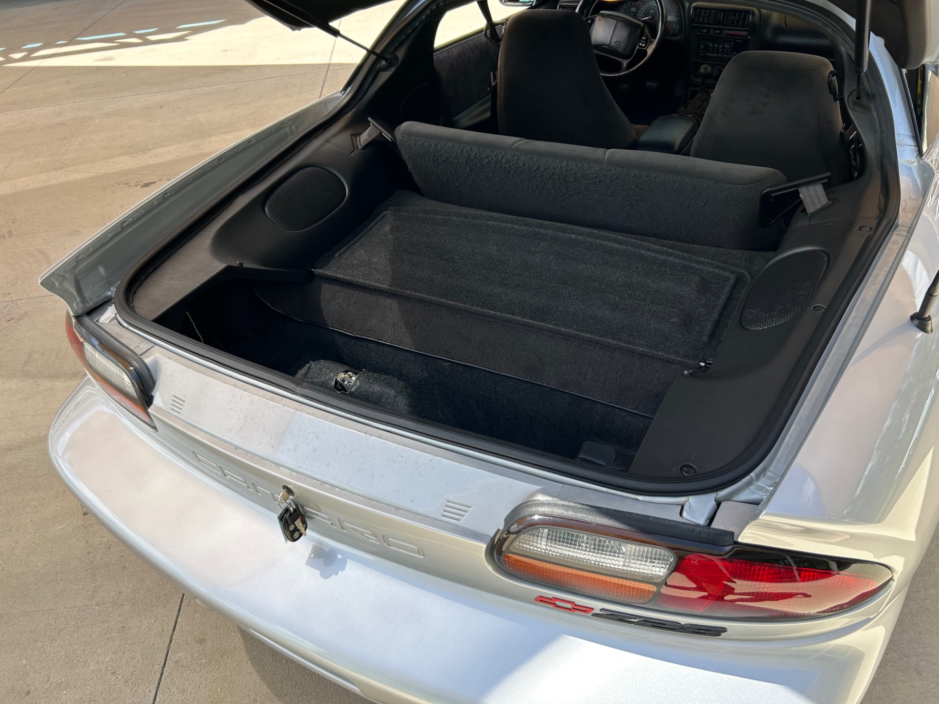 Vehicle photo 7