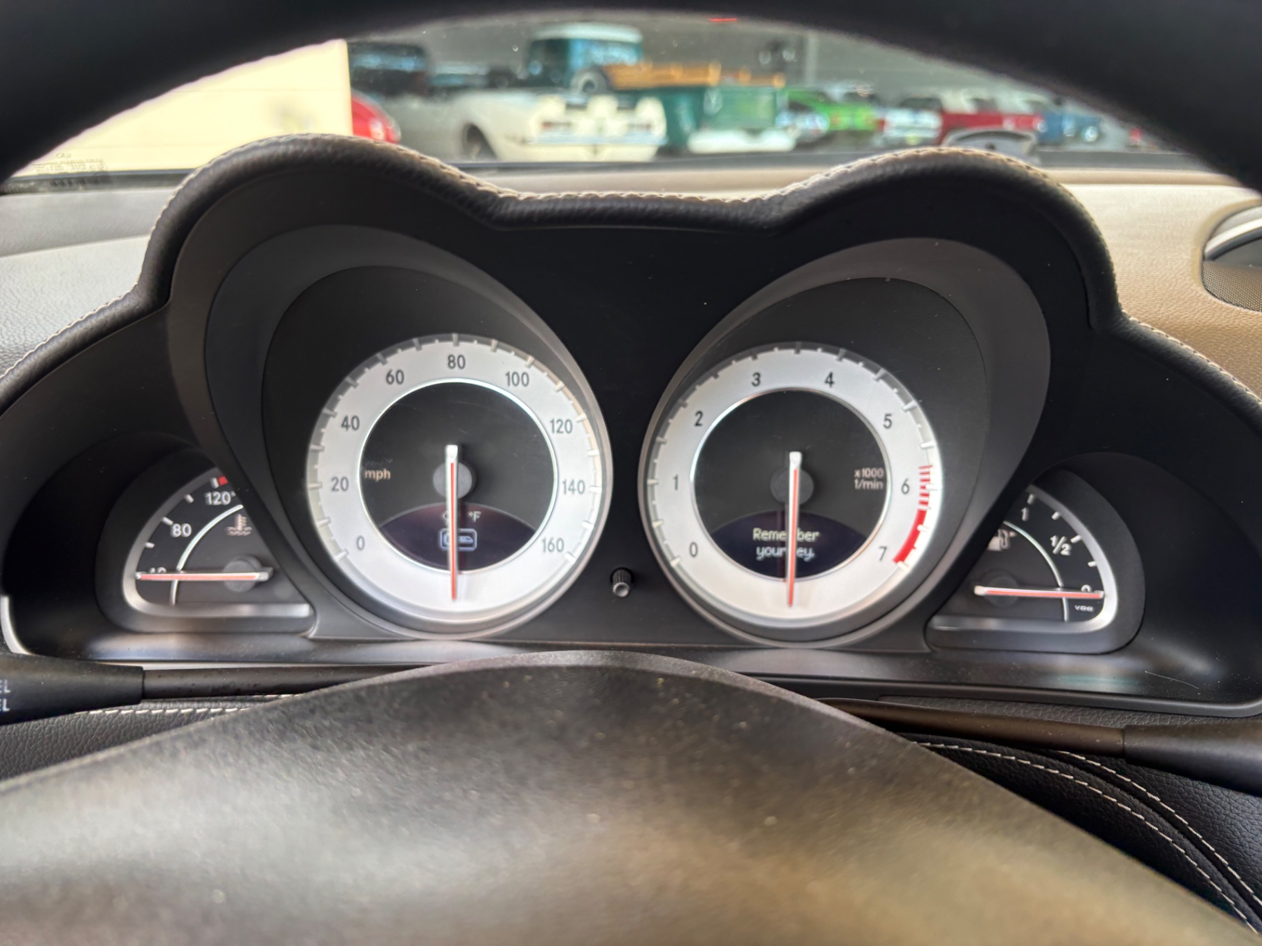 Vehicle photo 43