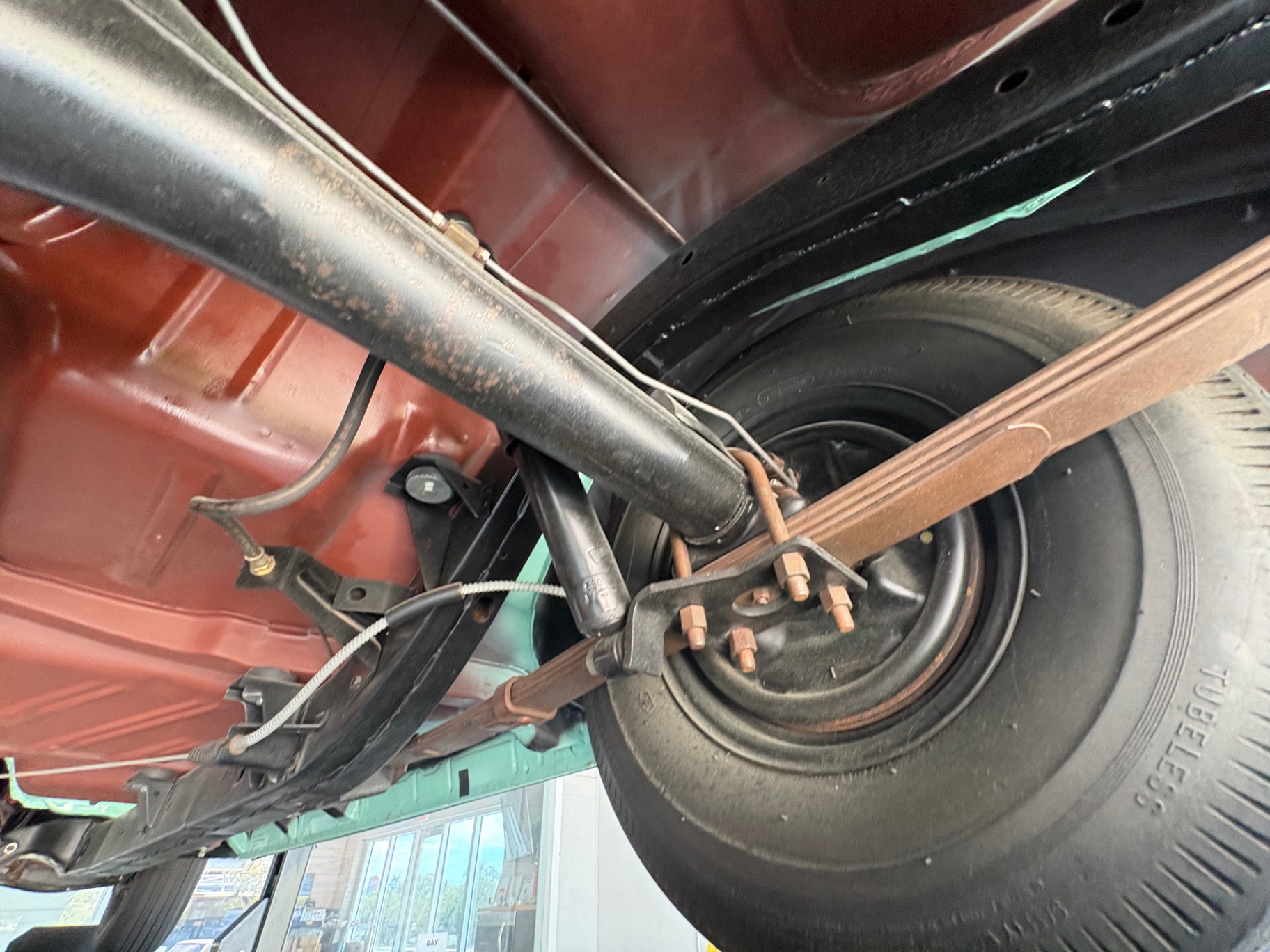 Vehicle photo 52