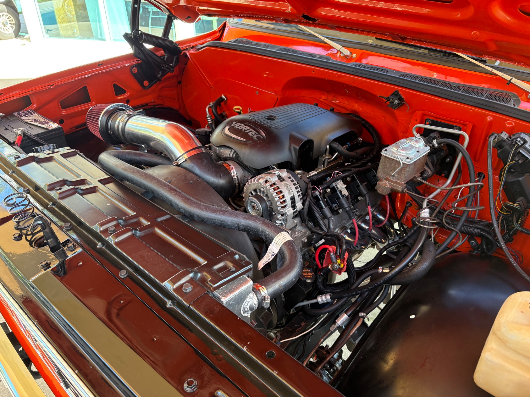 Vehicle photo 34