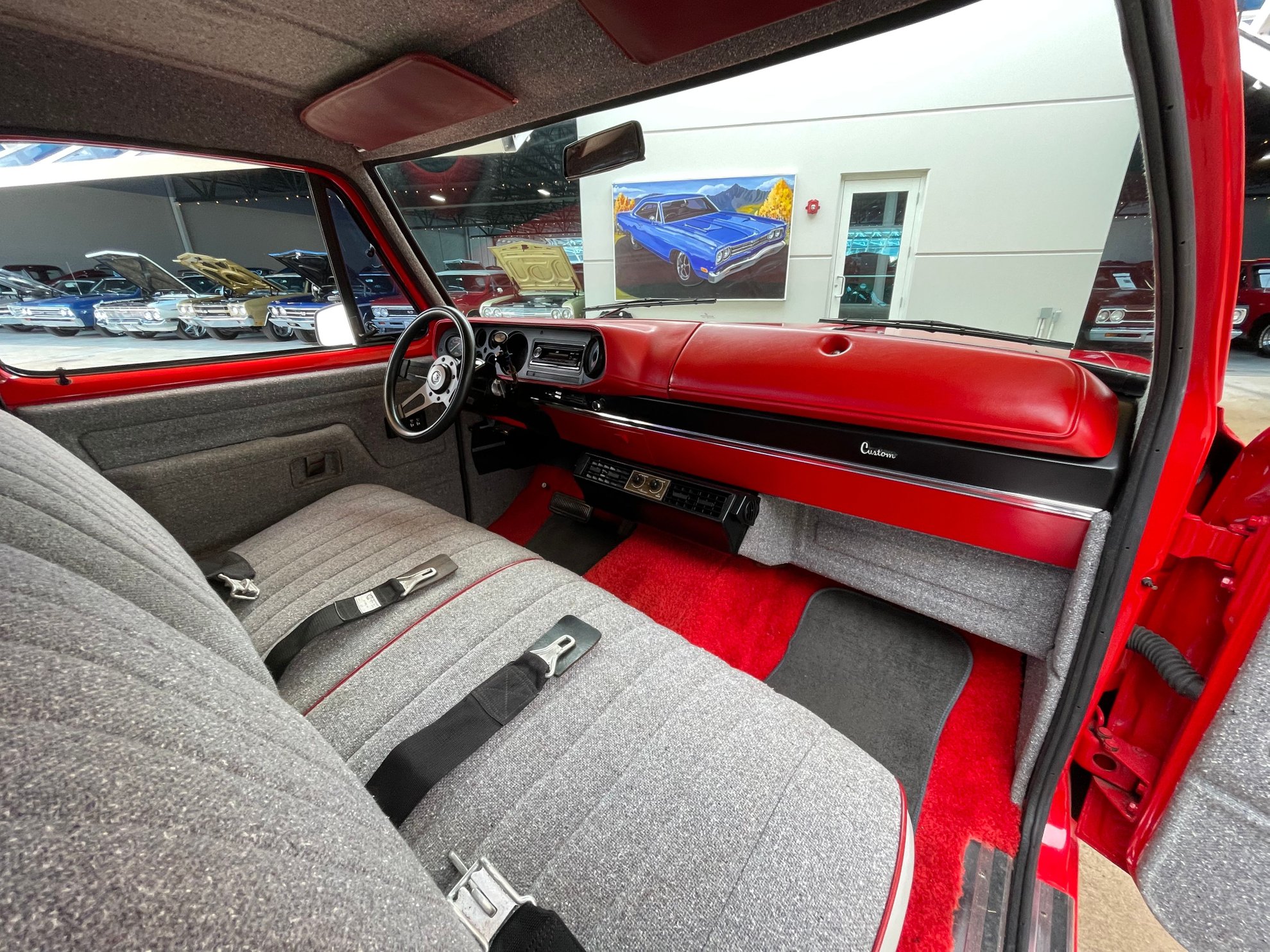 Vehicle photo 35