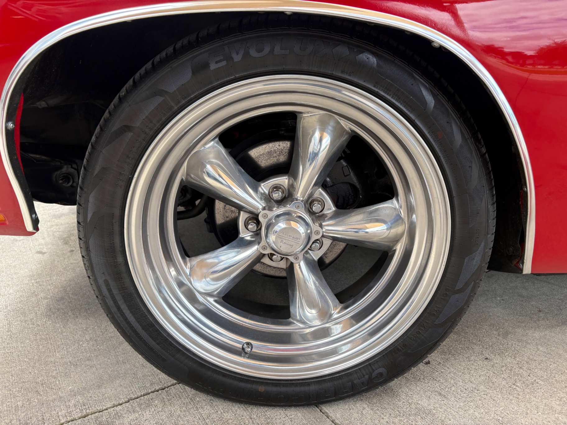 Vehicle photo 24