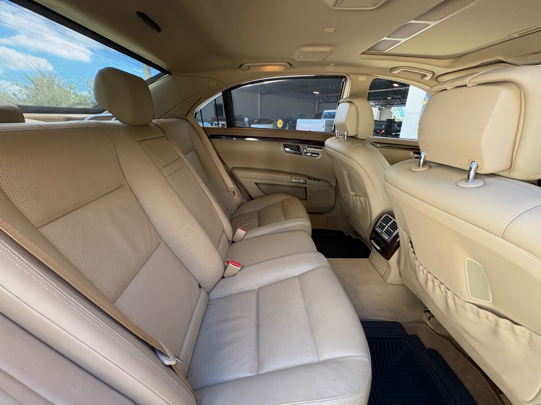 Vehicle photo 40