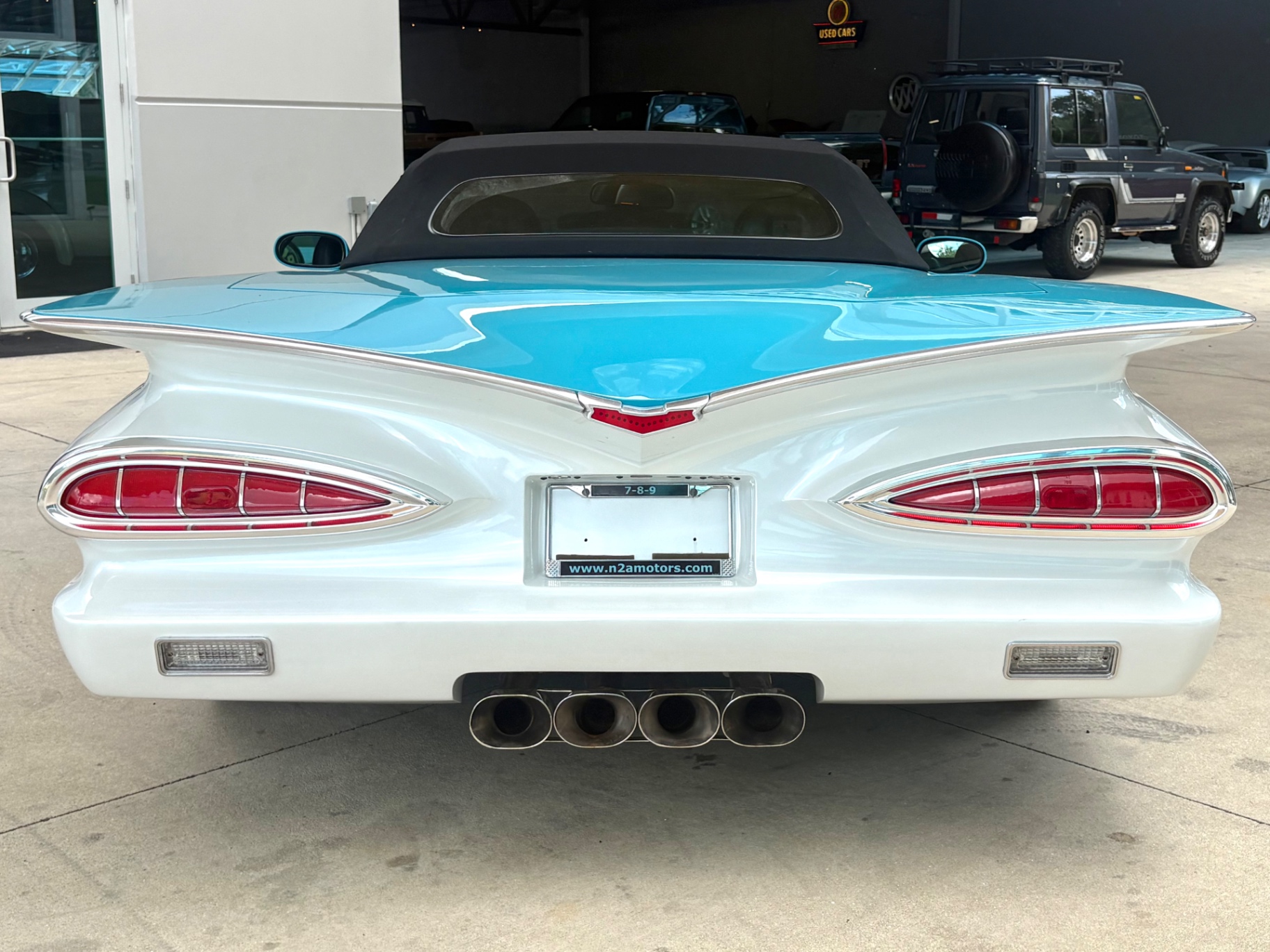 Vehicle photo 22