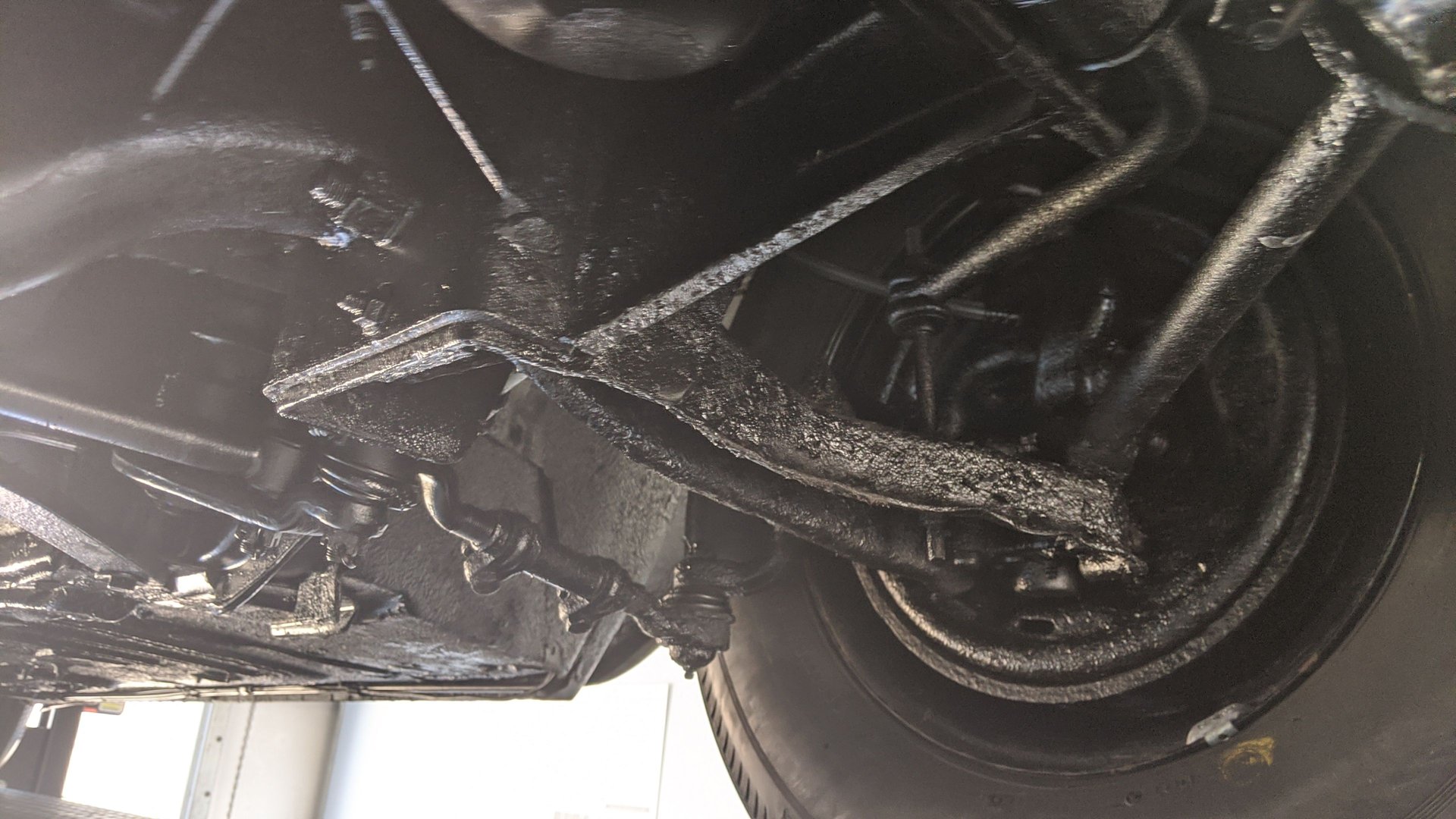 Vehicle photo 32