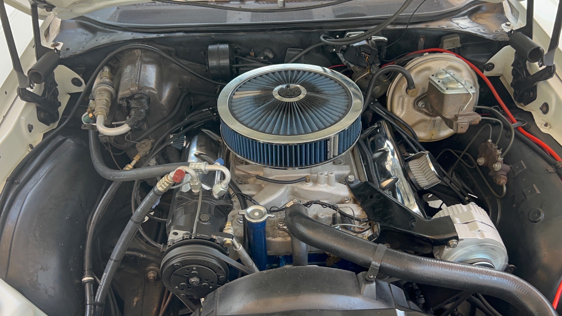 Vehicle photo 20