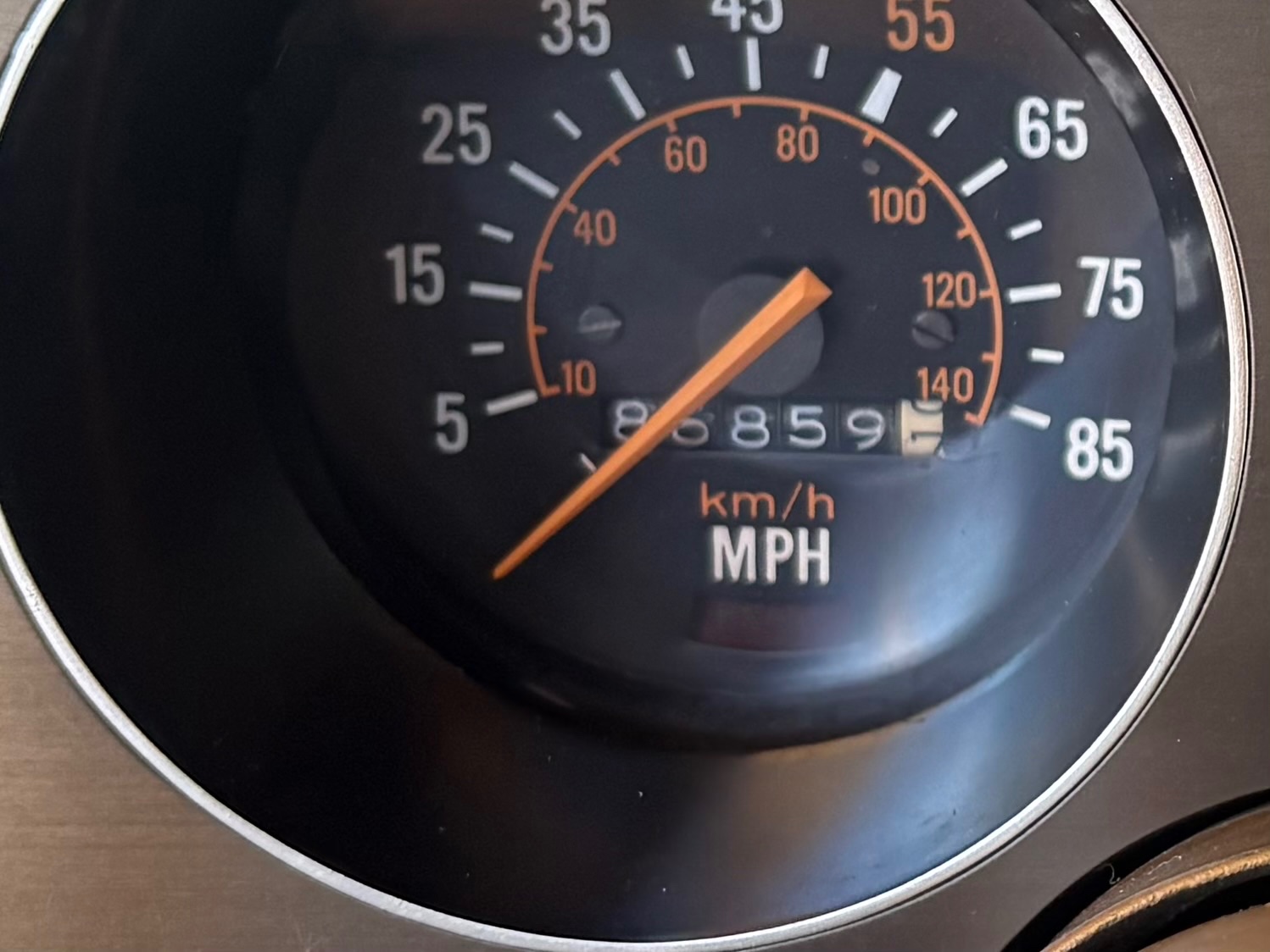 Vehicle photo 9