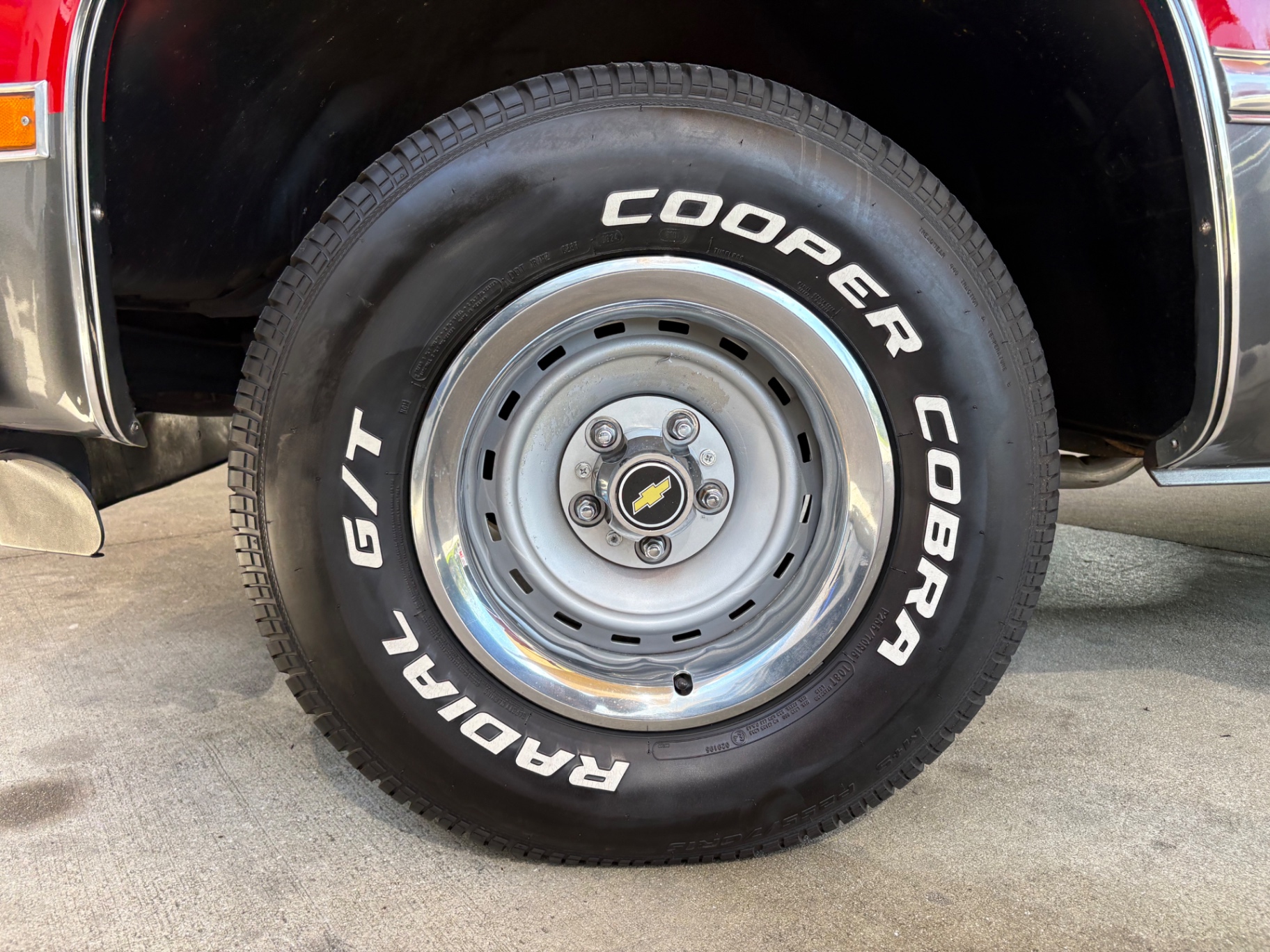 Vehicle photo 21