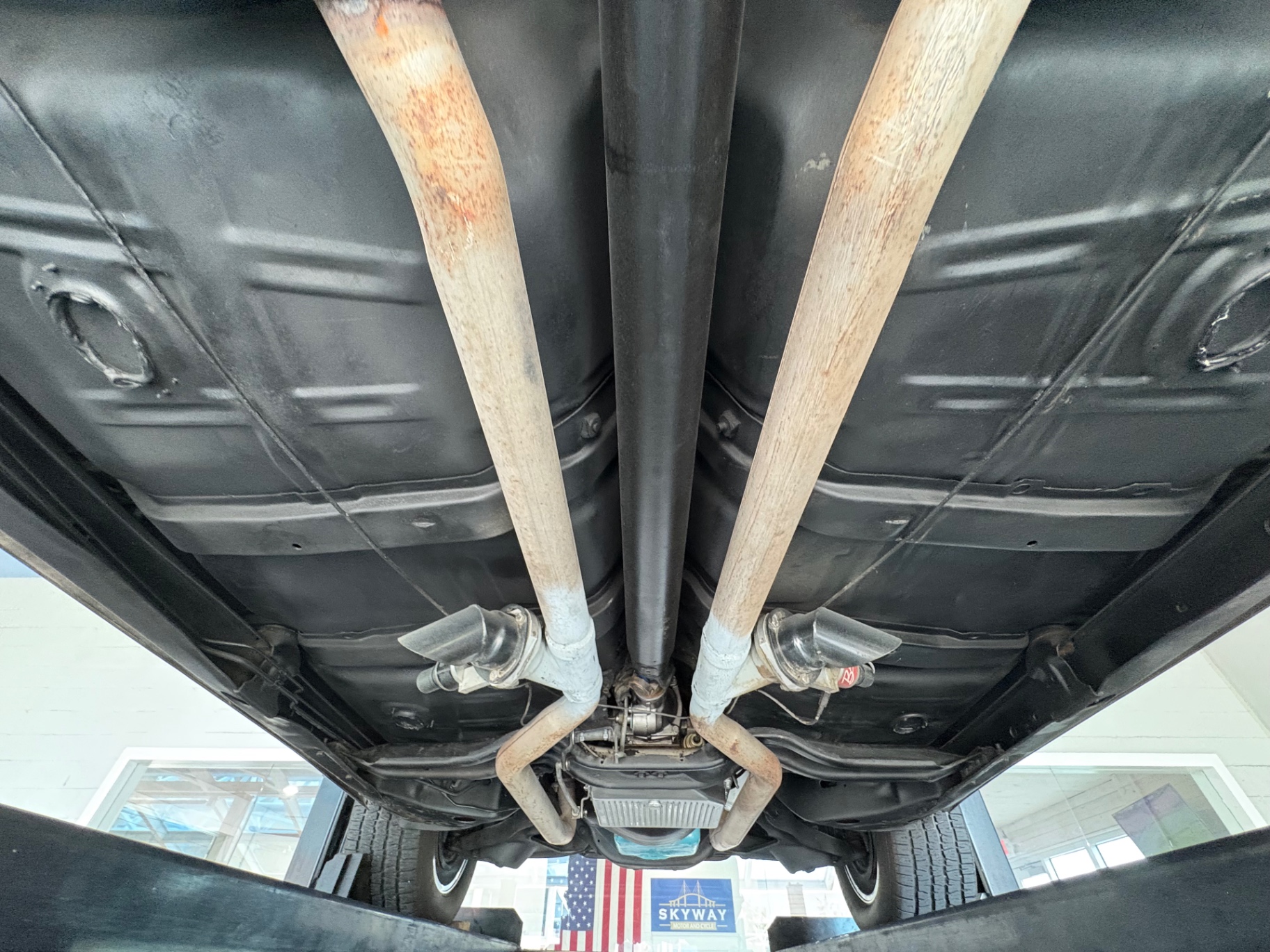 Vehicle photo 49