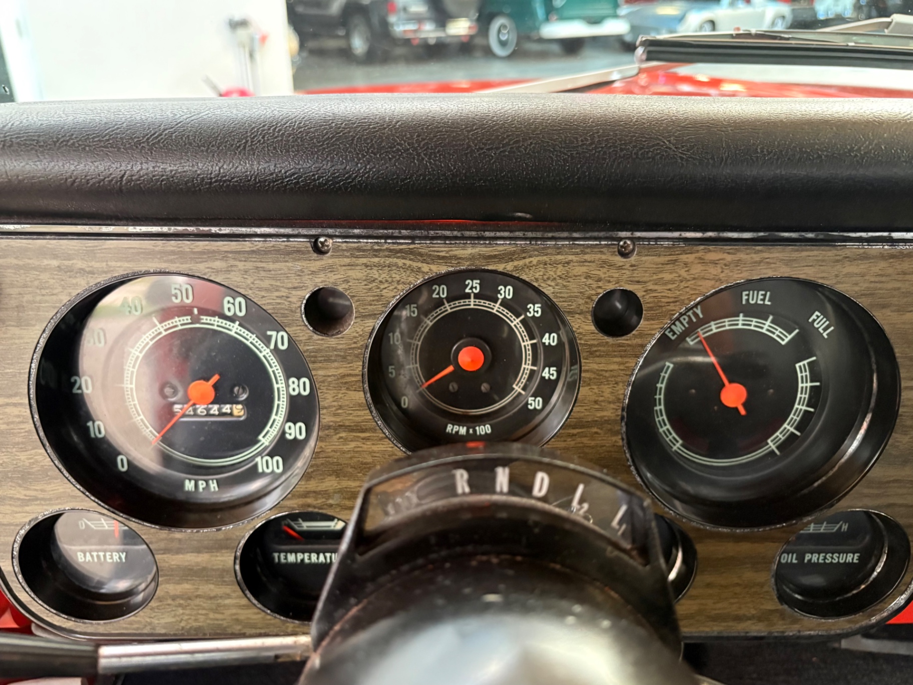 Vehicle photo 37