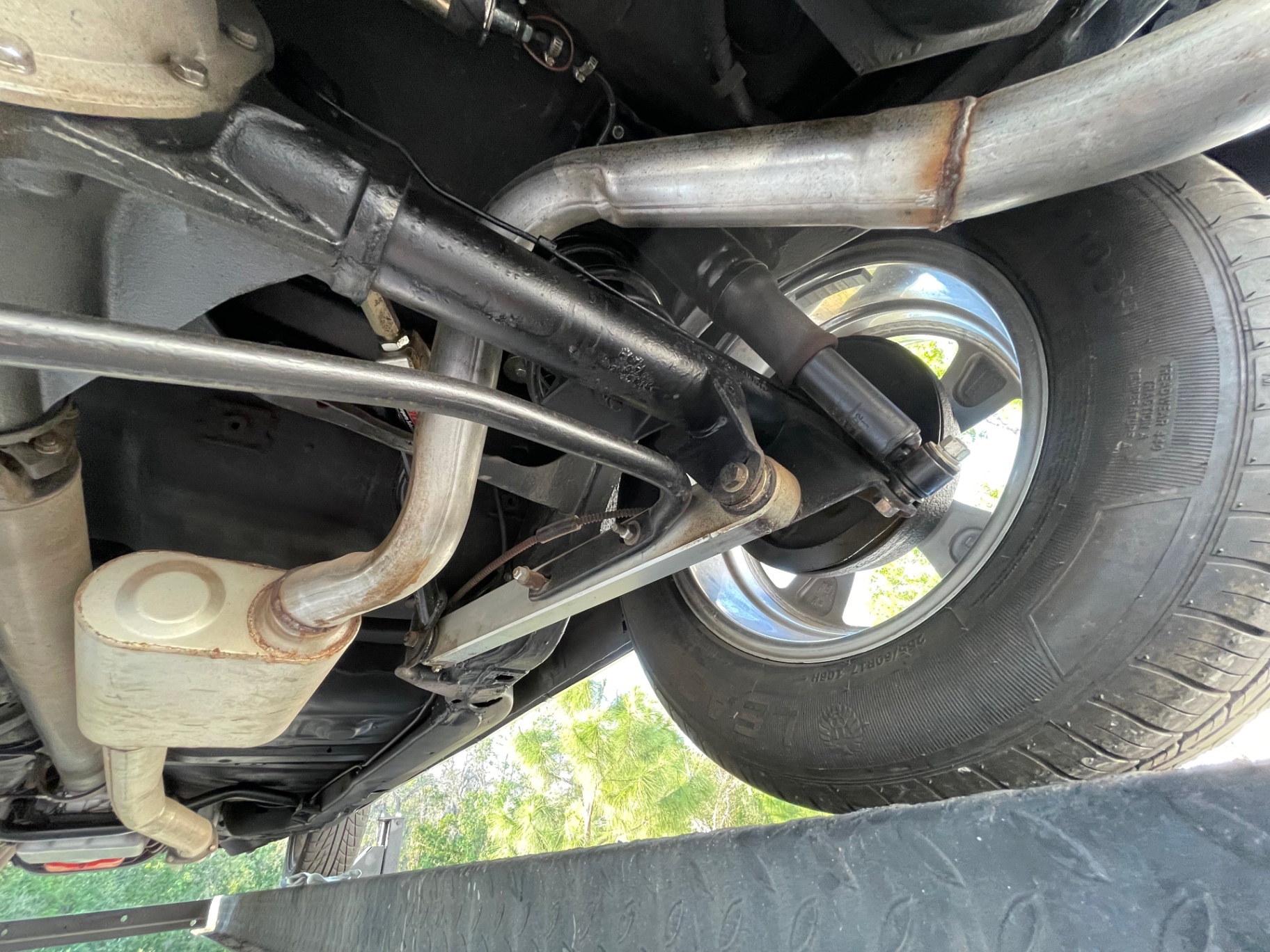 Vehicle photo 52