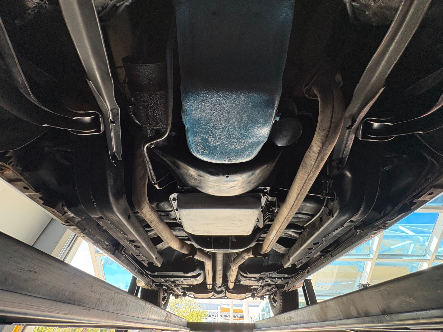 Vehicle photo 39