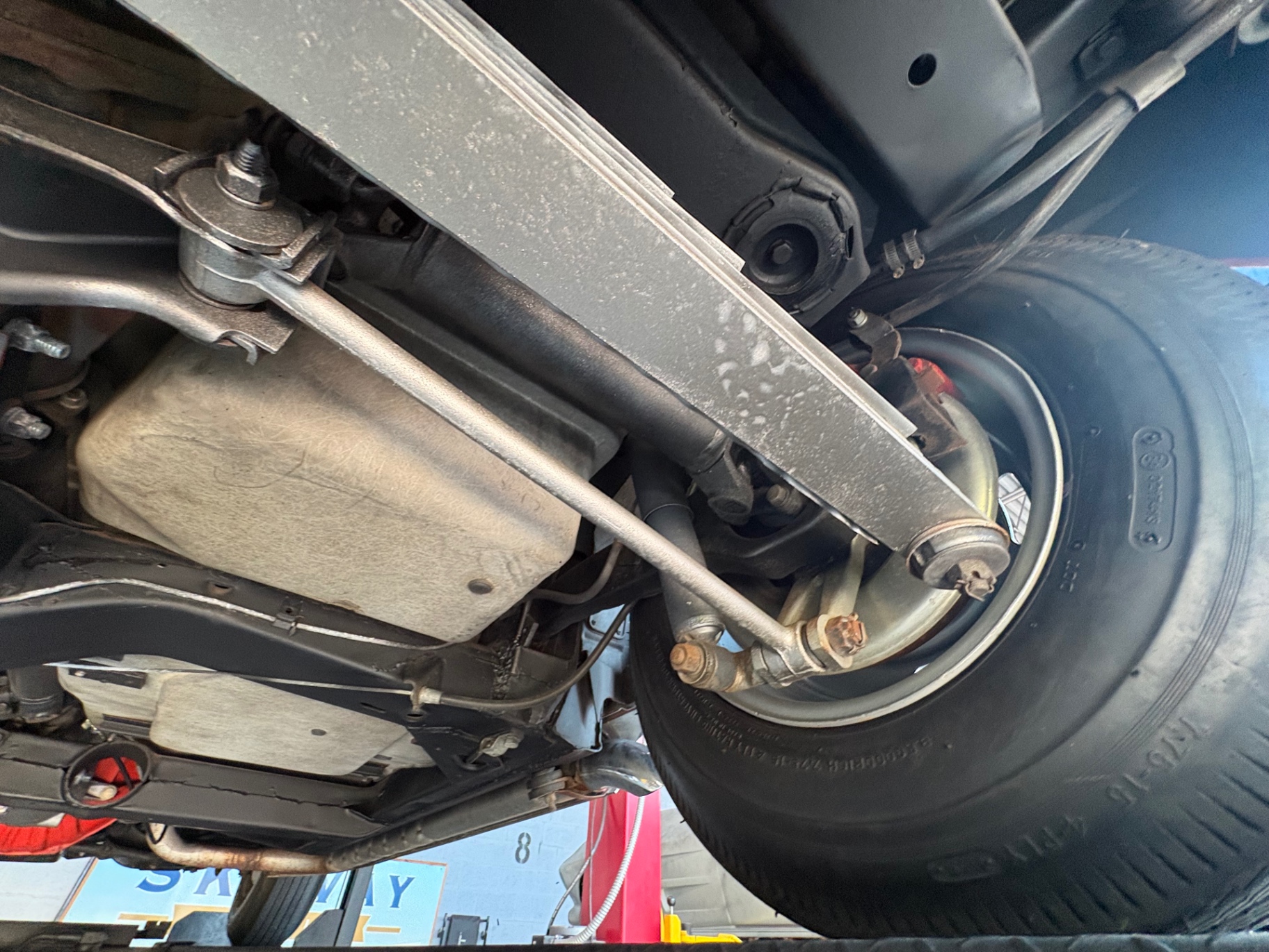 Vehicle photo 50