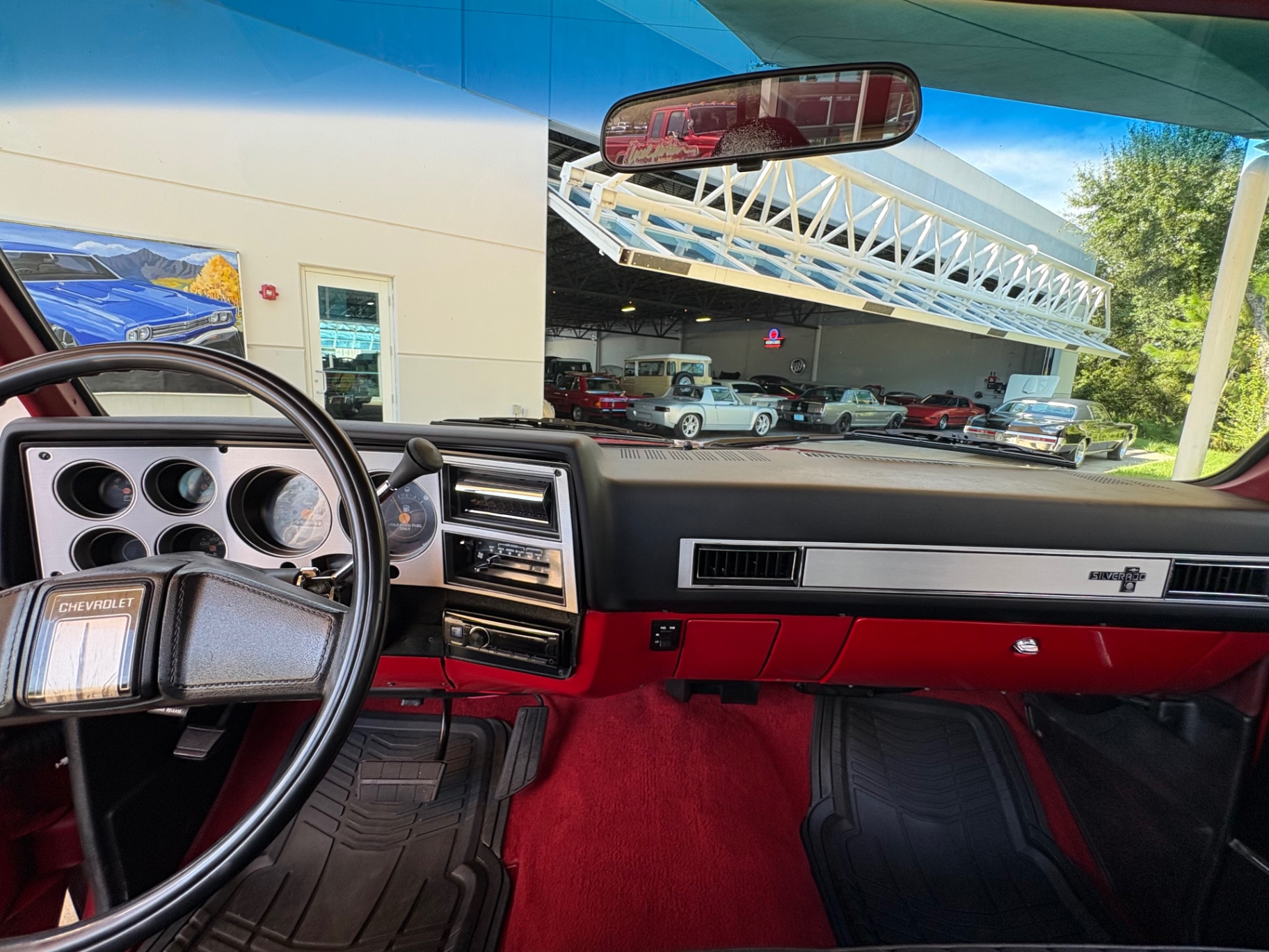 Vehicle photo 37