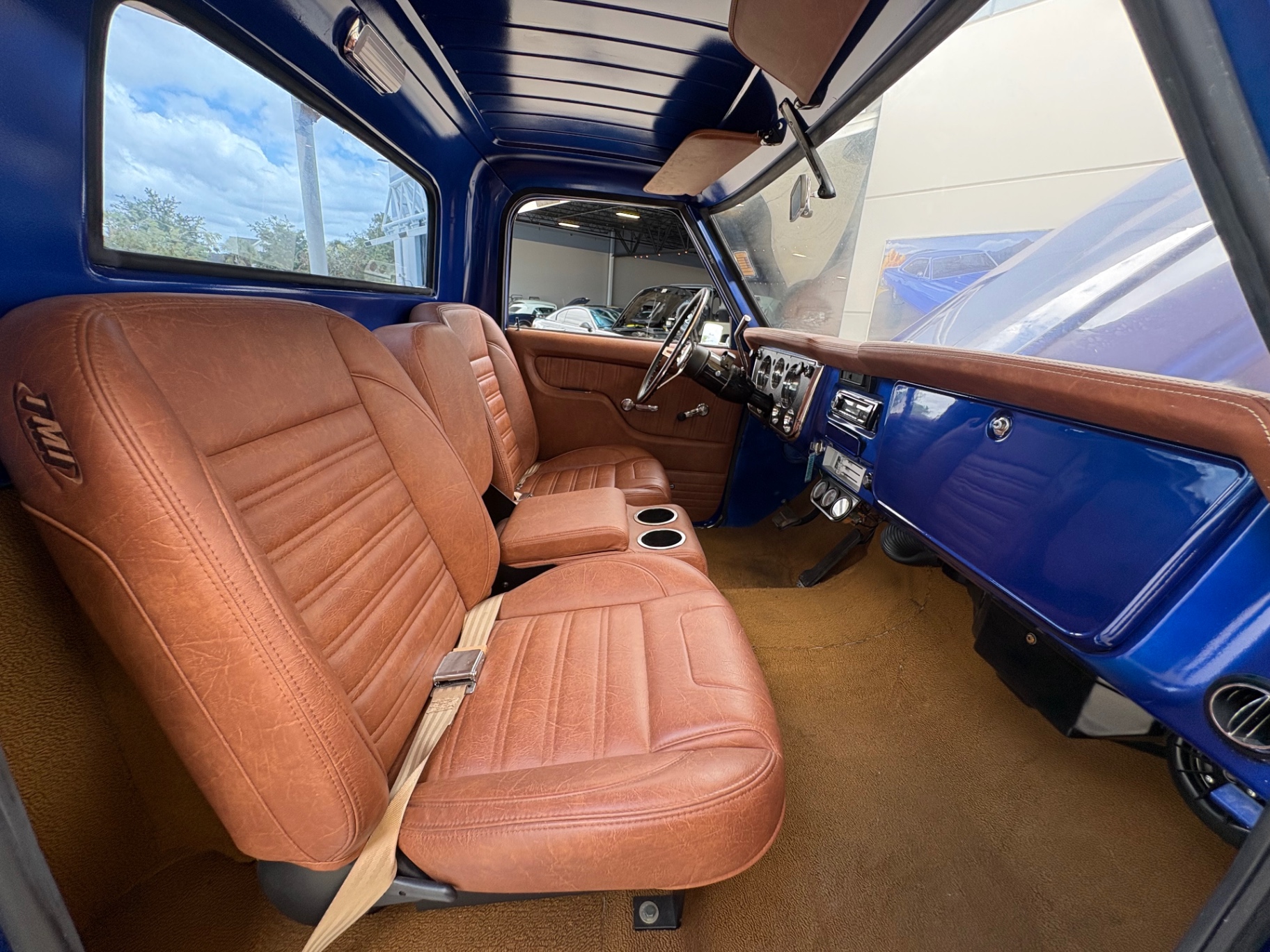 Vehicle photo 39
