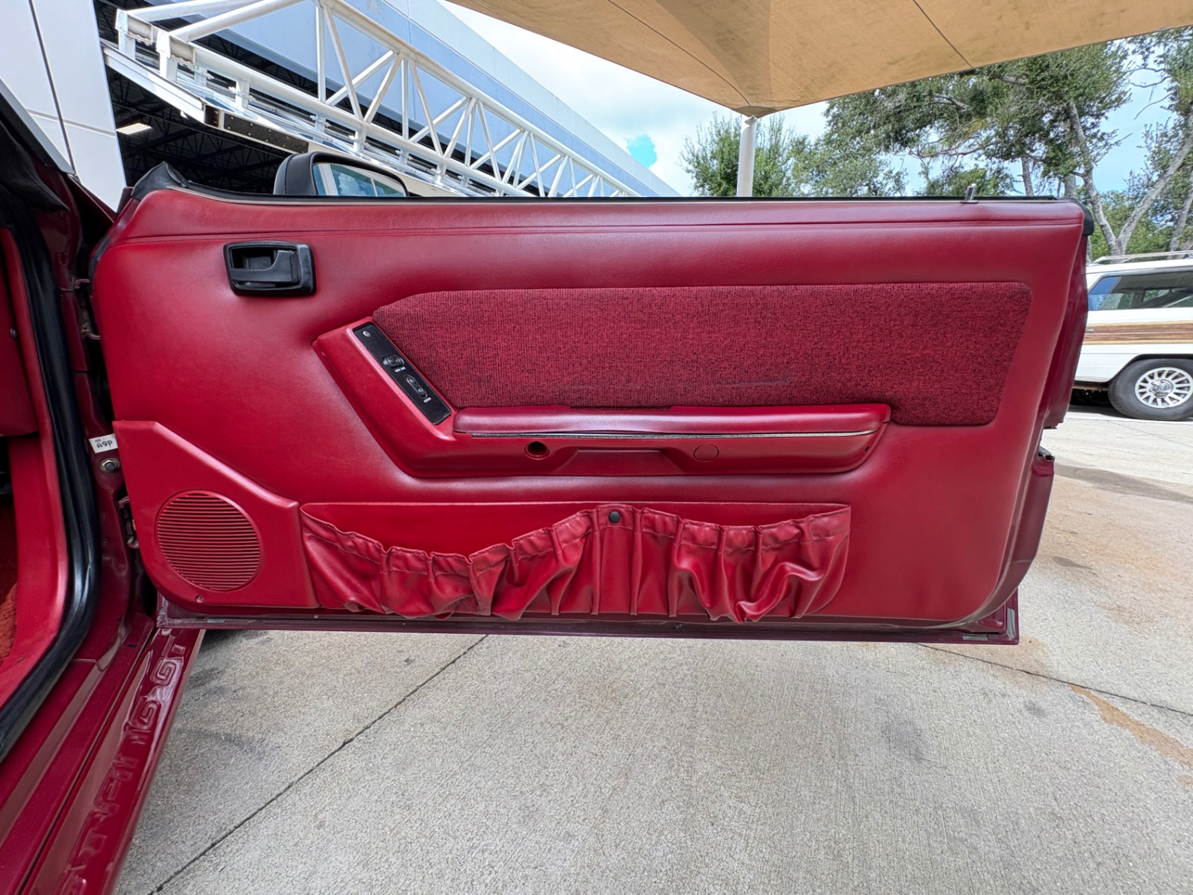 Vehicle photo 40