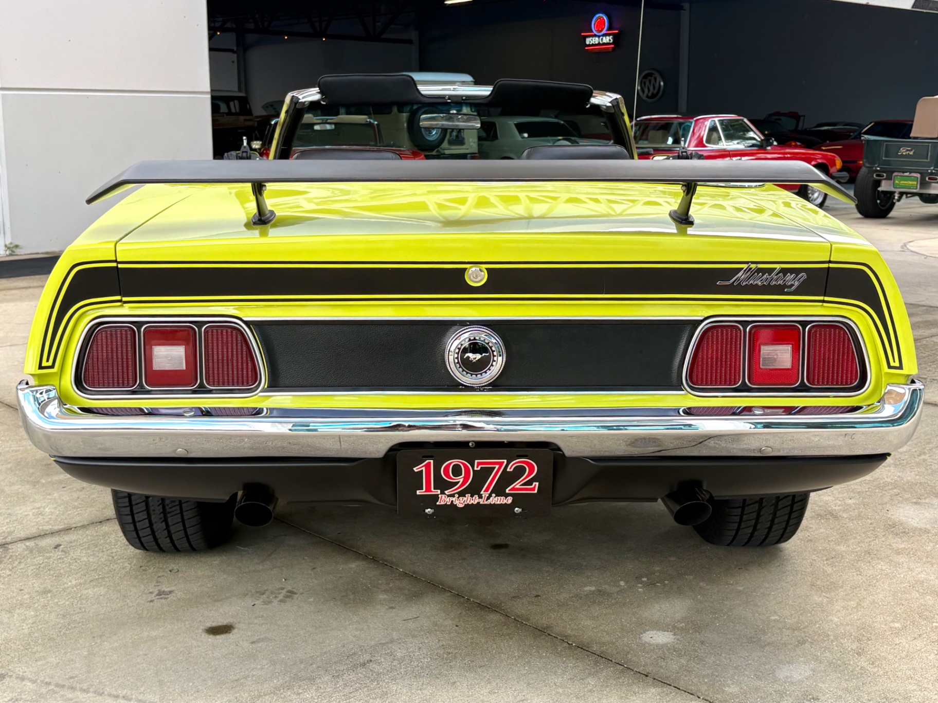 Vehicle photo 7