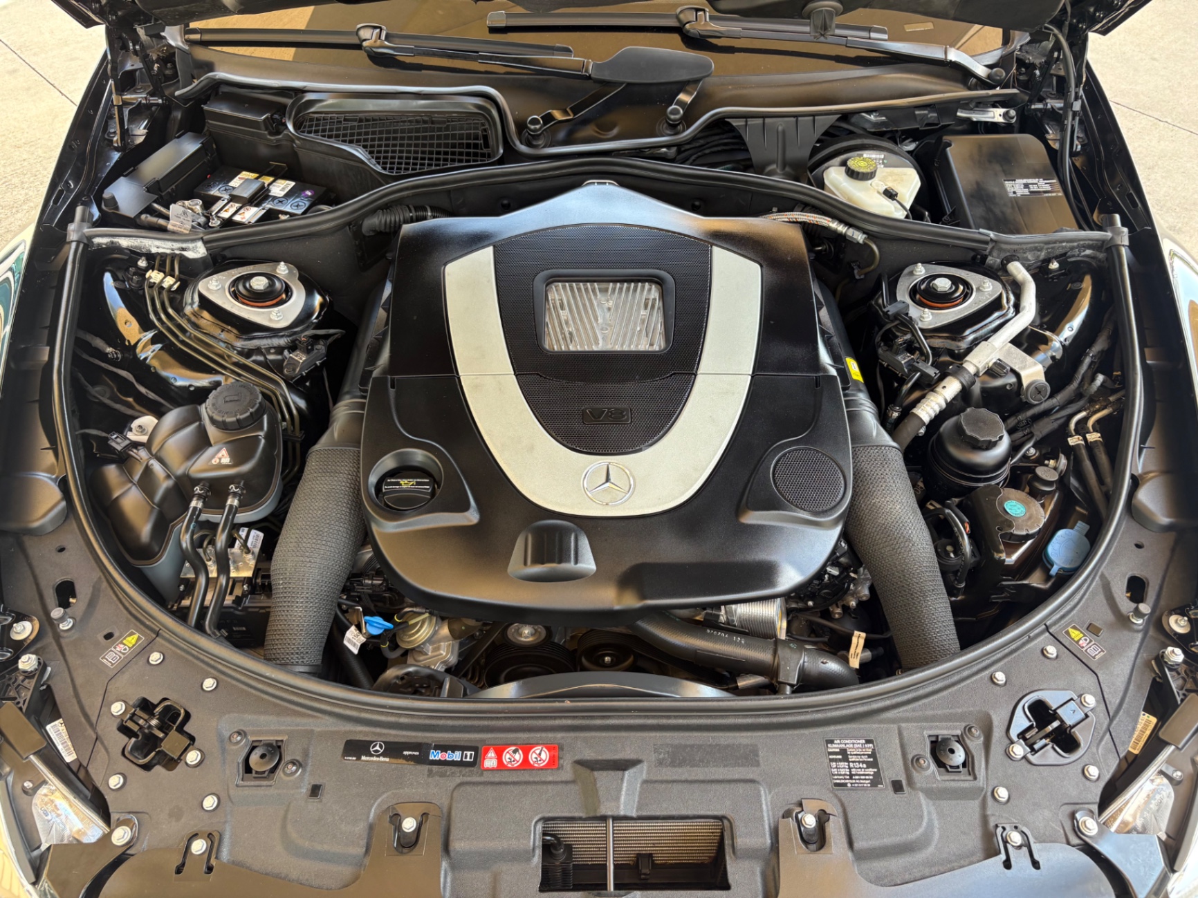 Vehicle photo 25