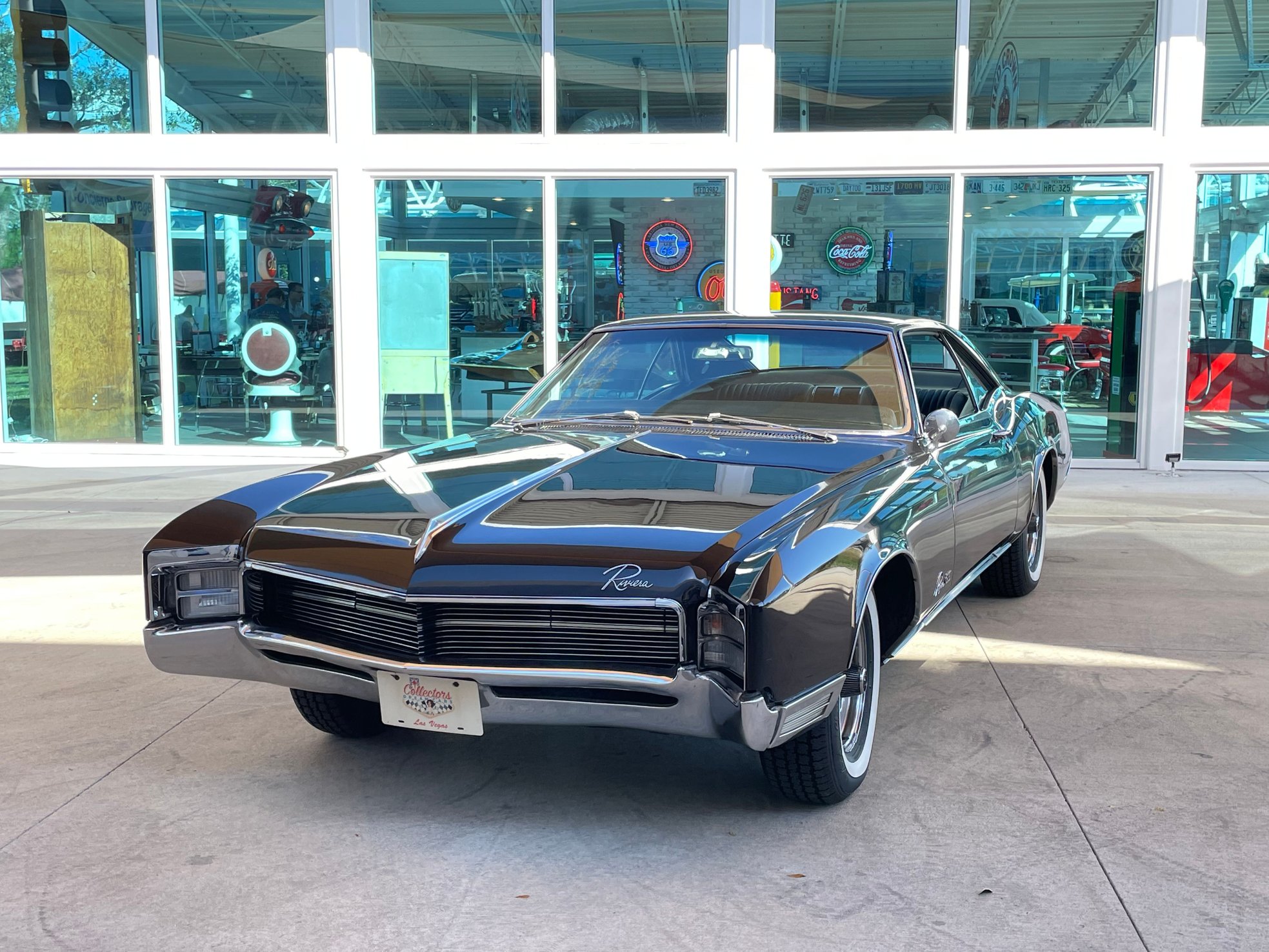 Vehicle photo 1