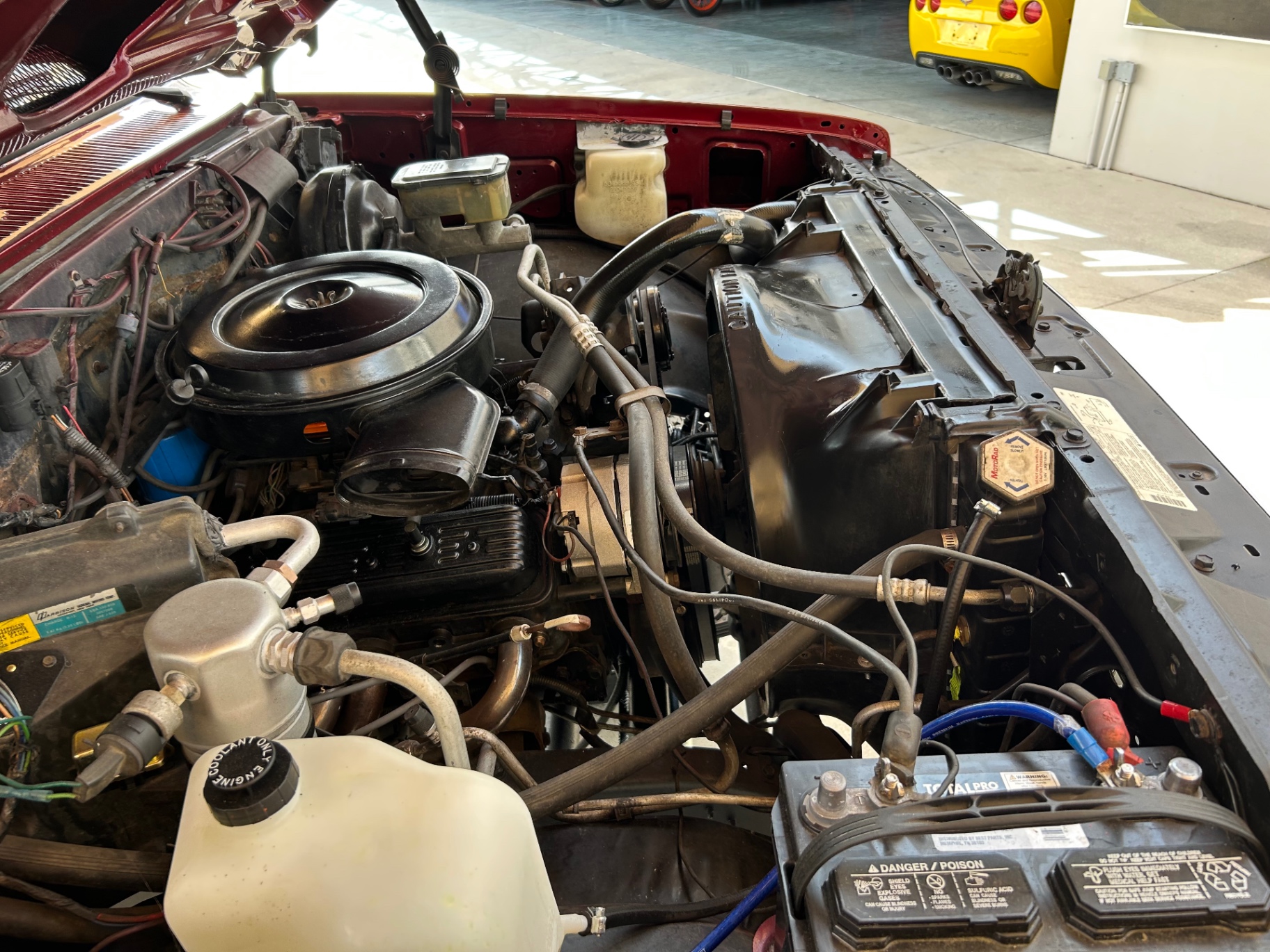 Vehicle photo 28