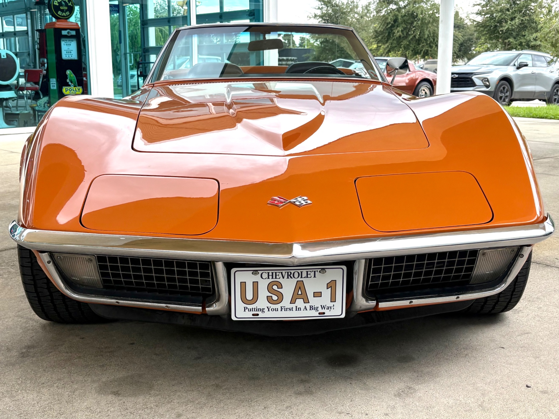 Vehicle photo 2