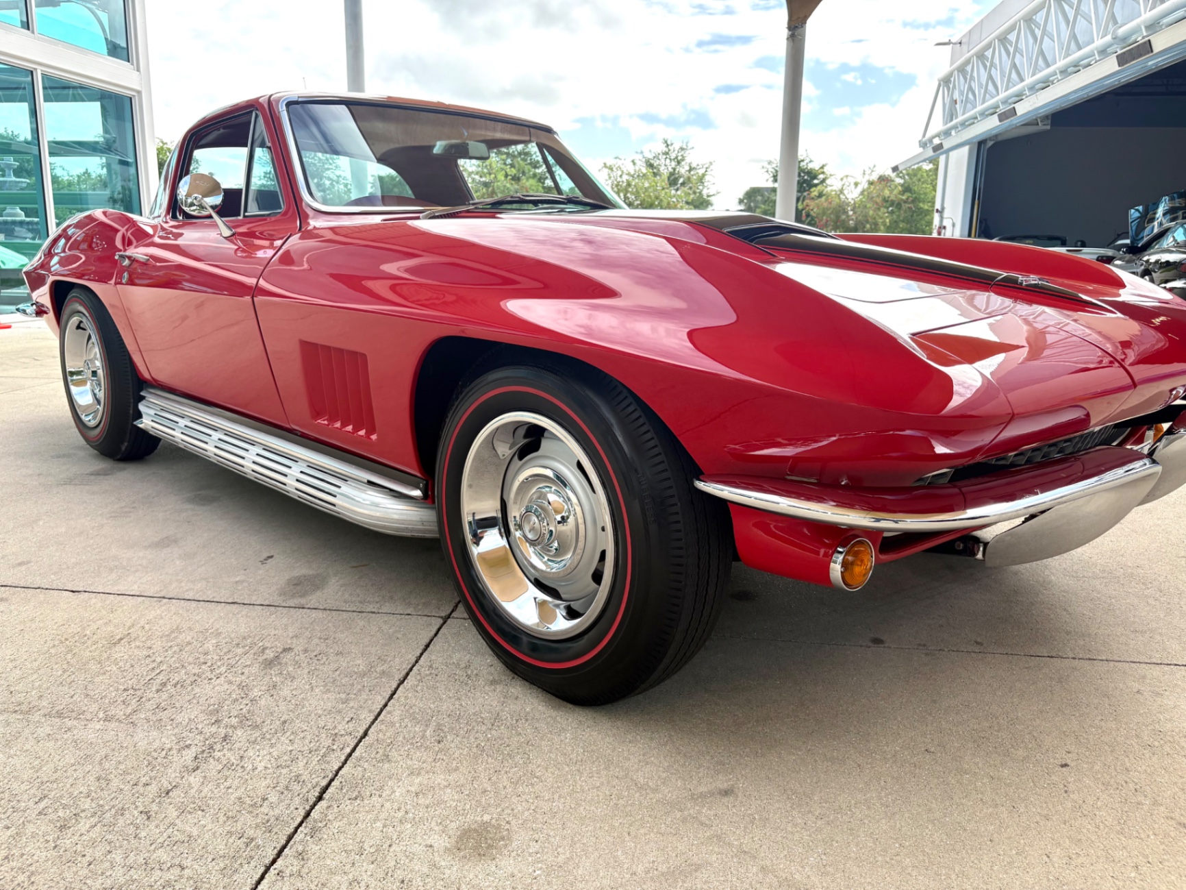 Vehicle photo 20