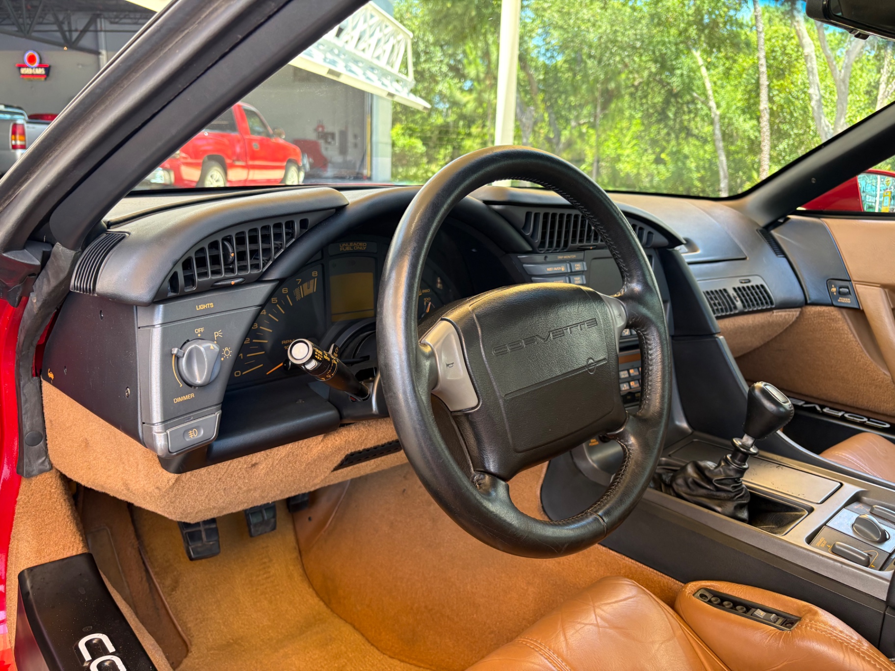 Vehicle photo 32