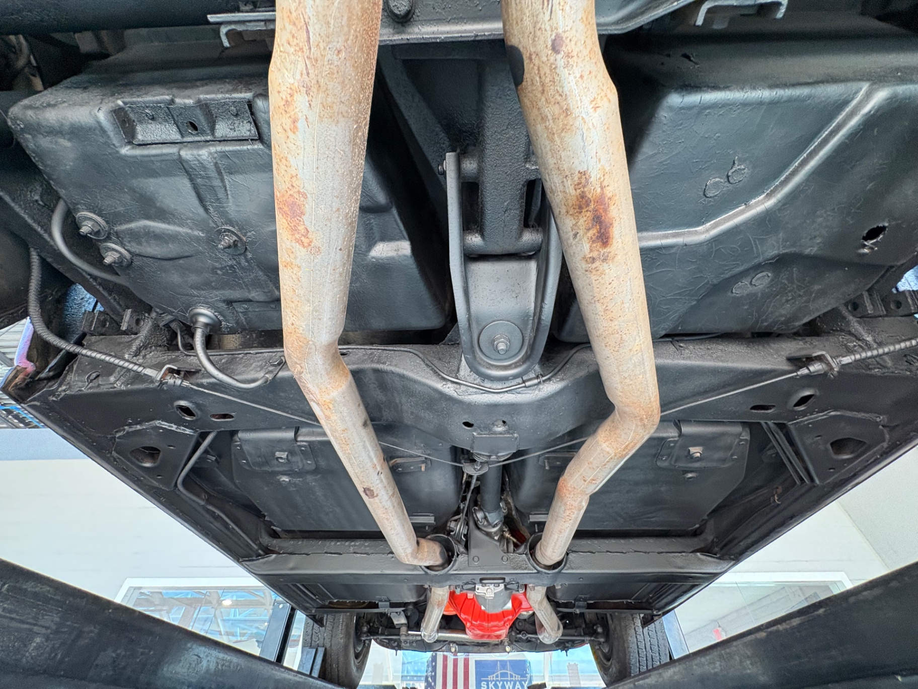 Vehicle photo 52