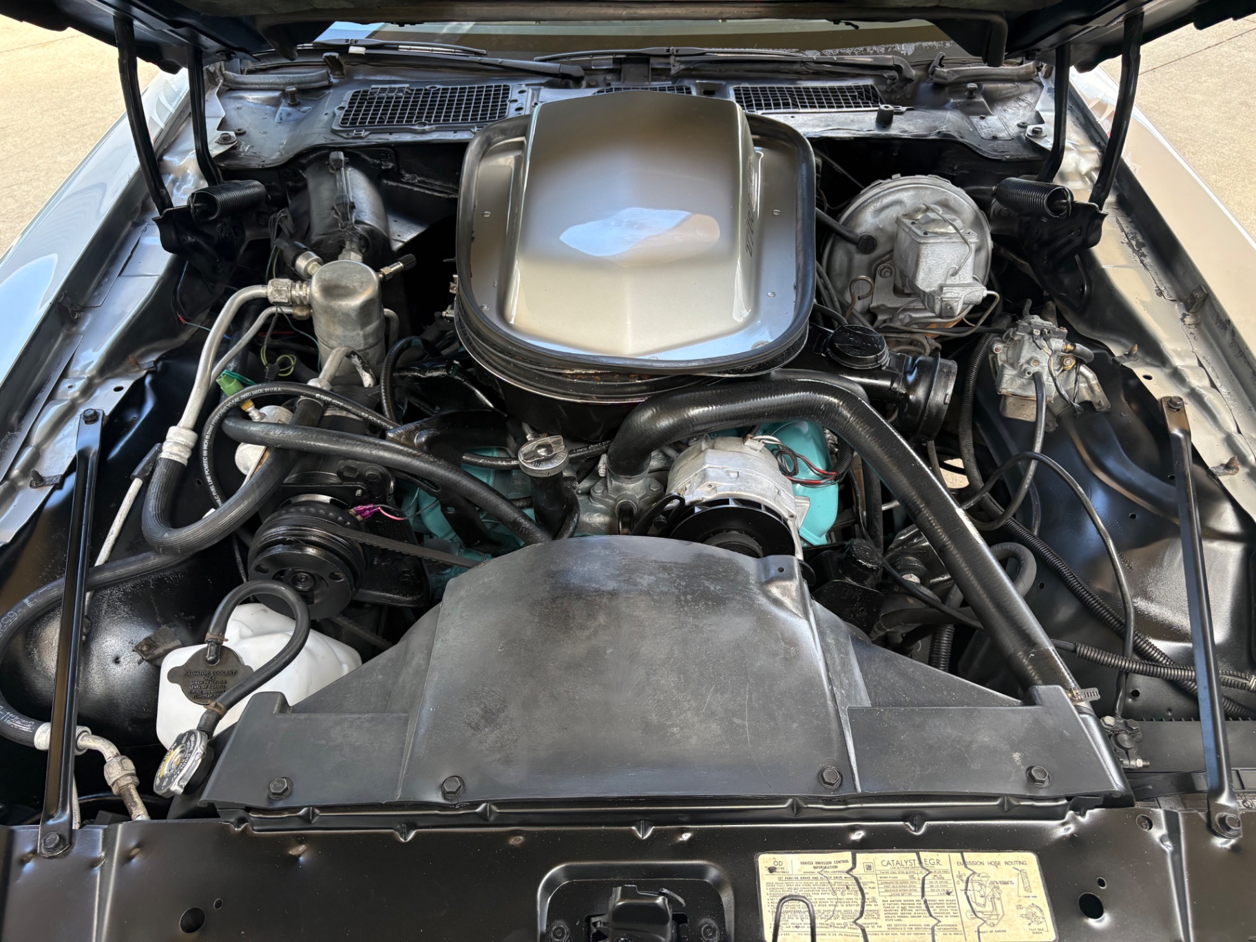 Vehicle photo 30
