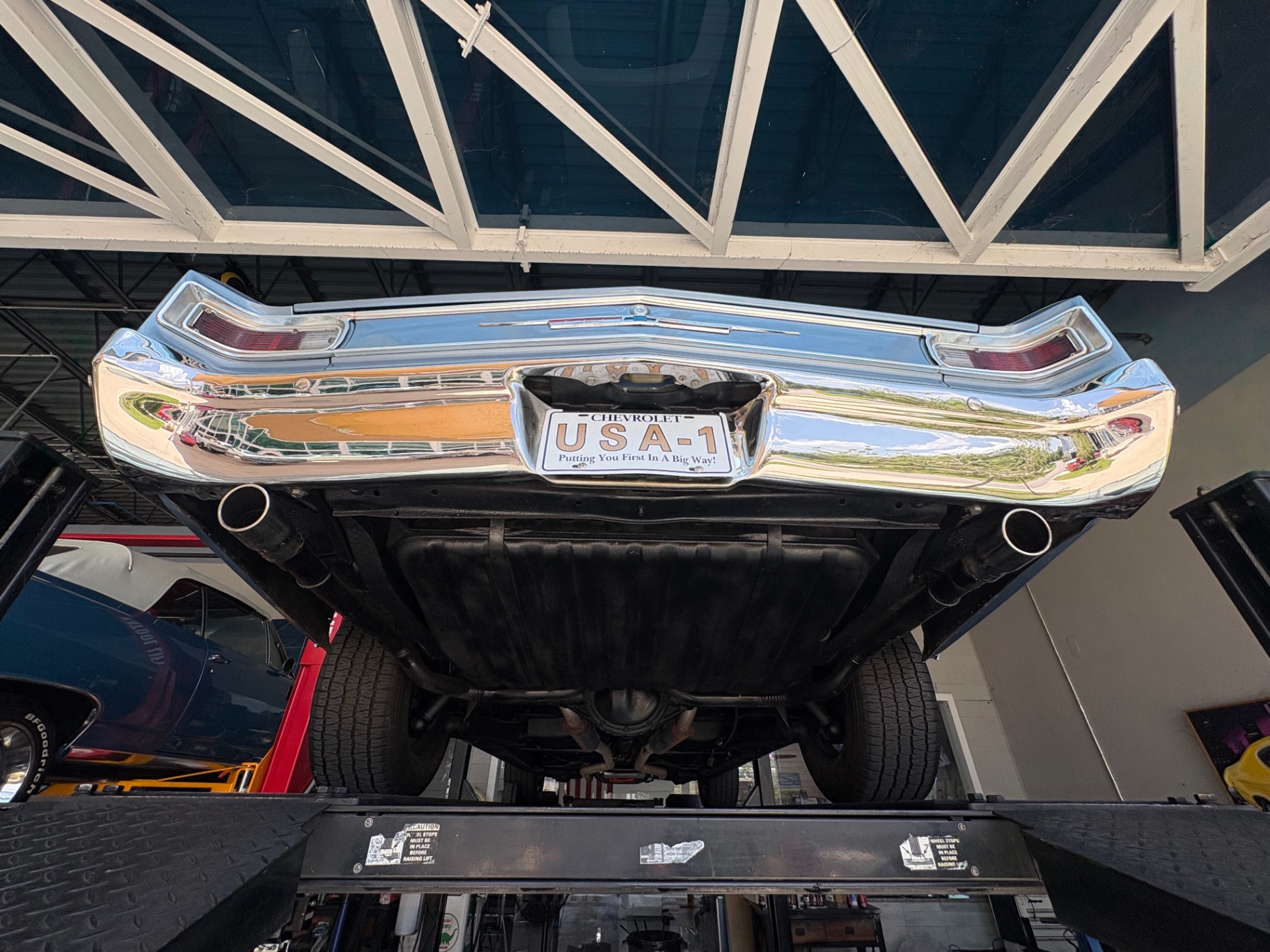Vehicle photo 45