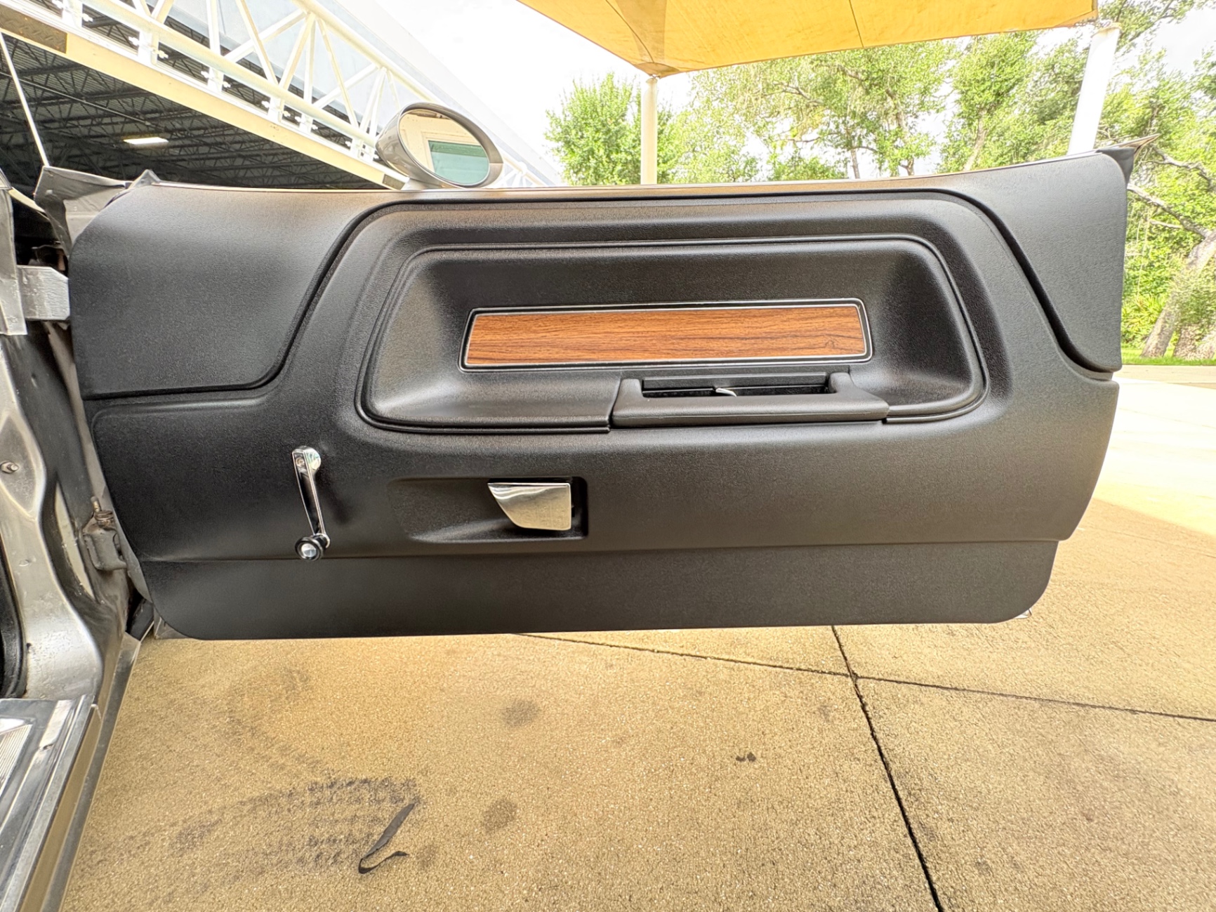 Vehicle photo 43