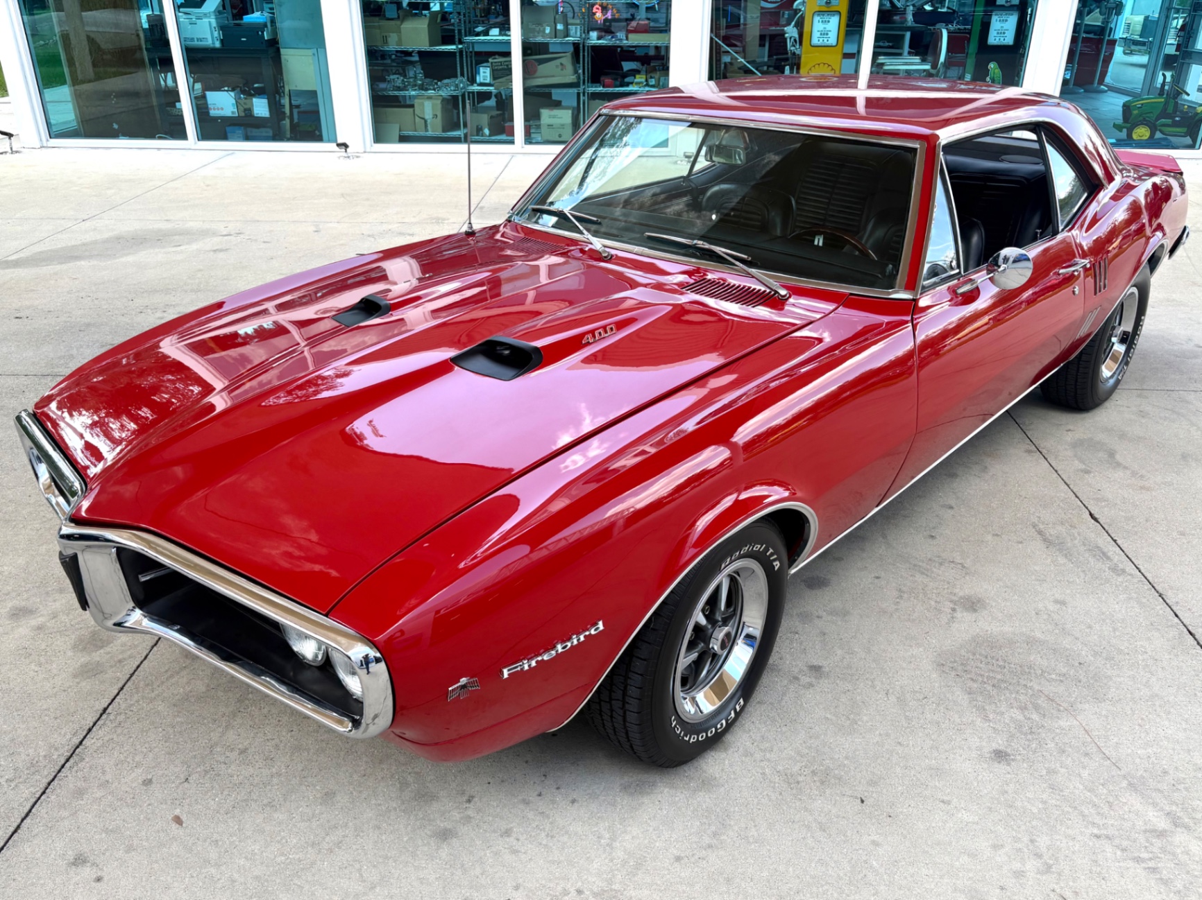 Vehicle photo 20