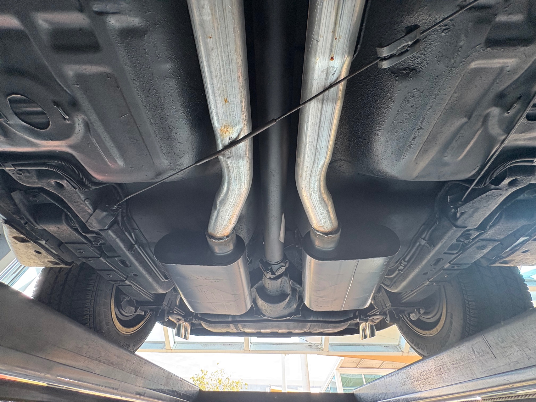Vehicle photo 51