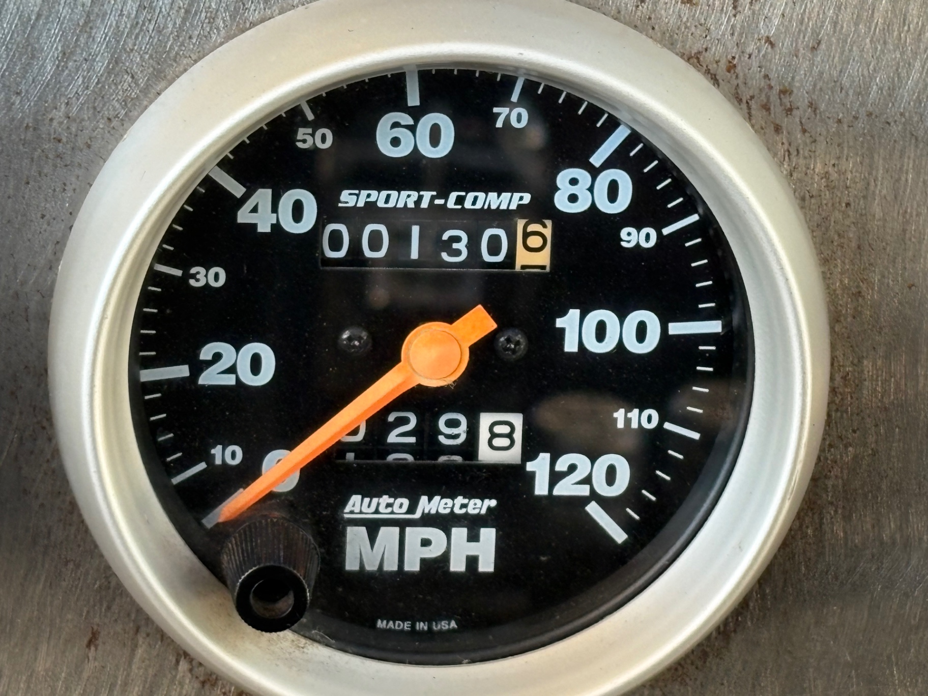 Vehicle photo 23